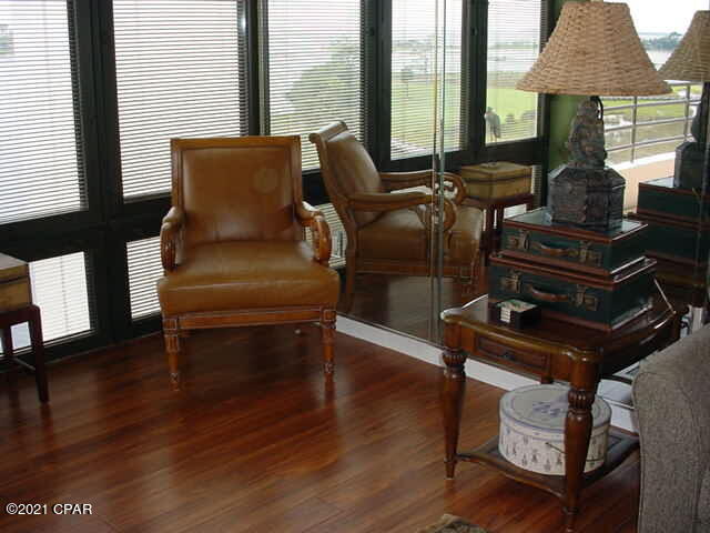 Lagoon Towers Phase I - Residential