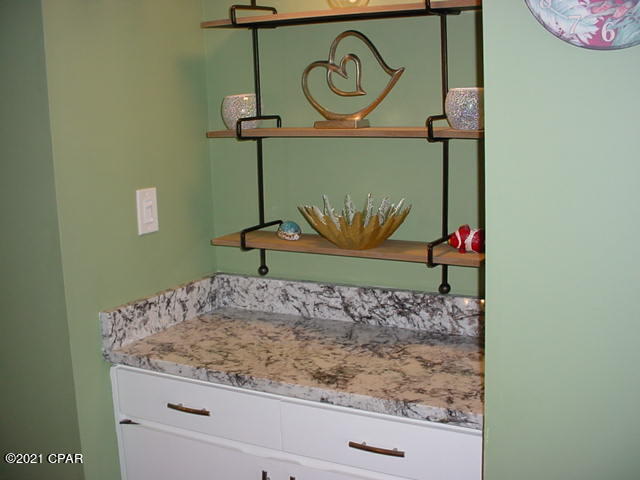 Lagoon Towers Phase I - Residential