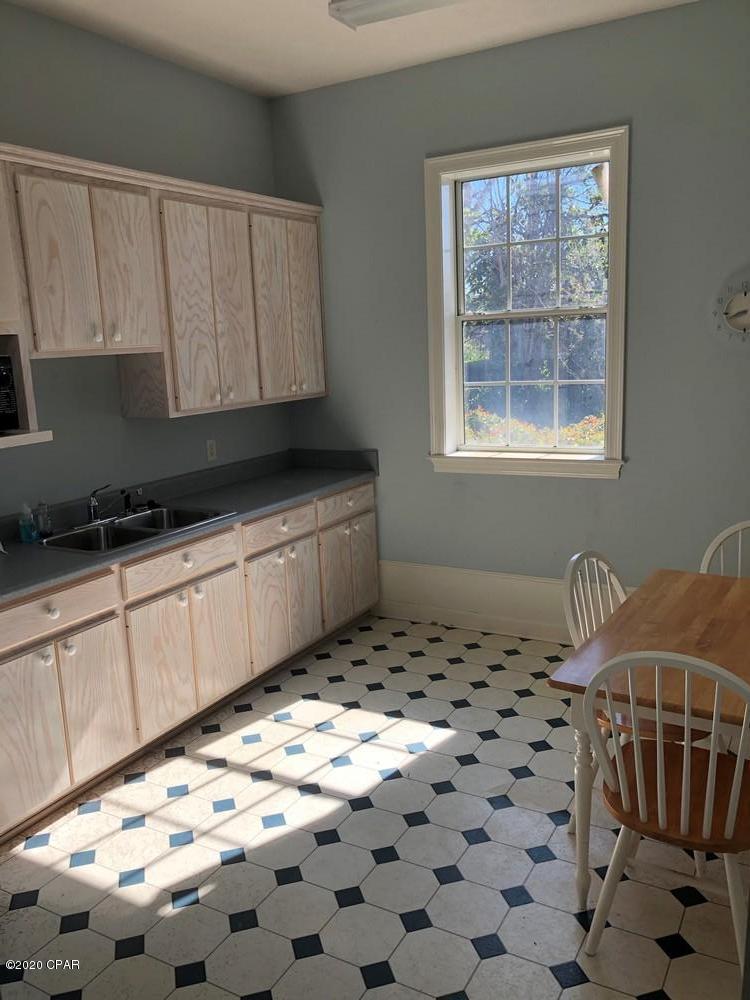 [No Recorded Subdiv] - Commercial Sale