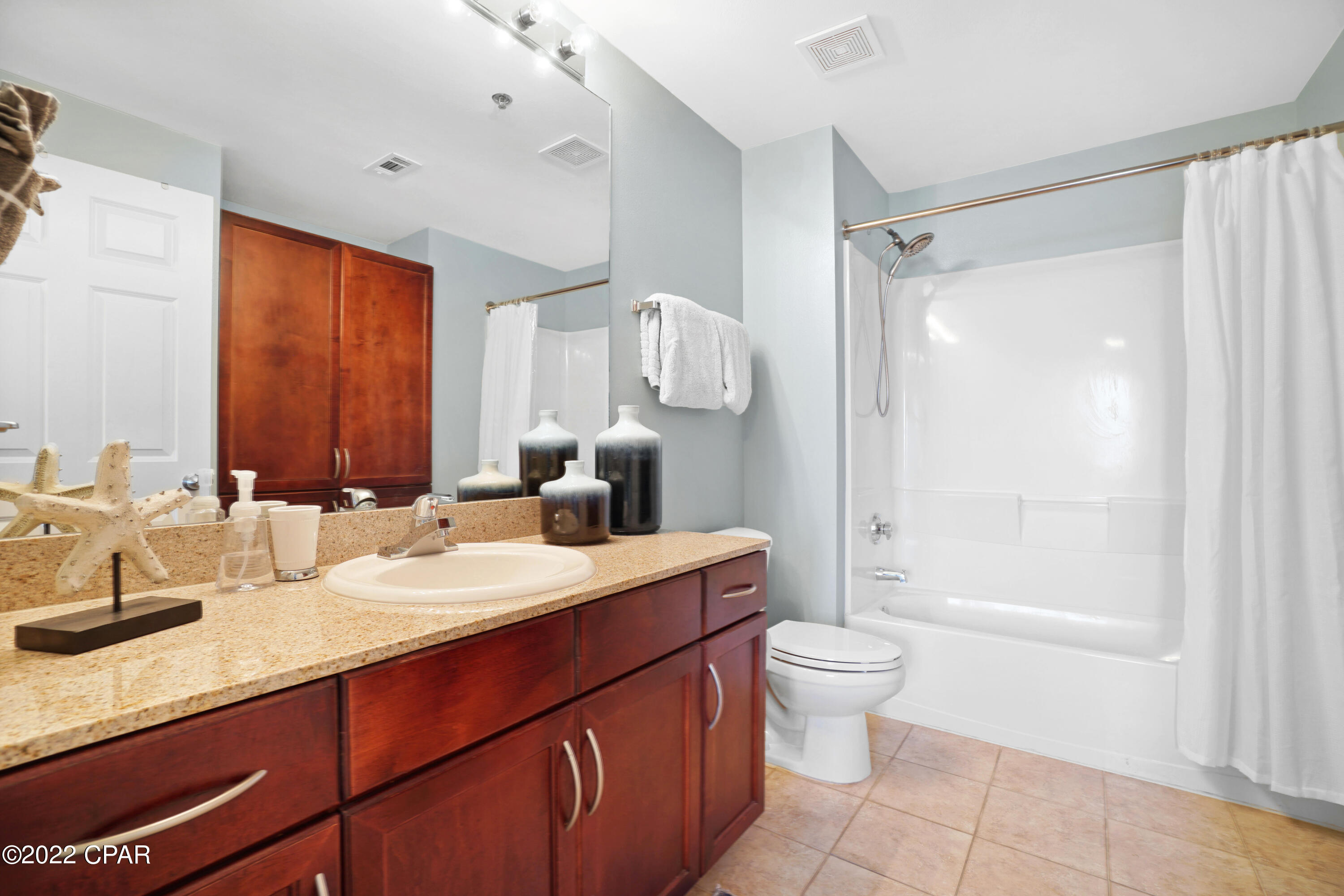 Laketown Wharf - Residential