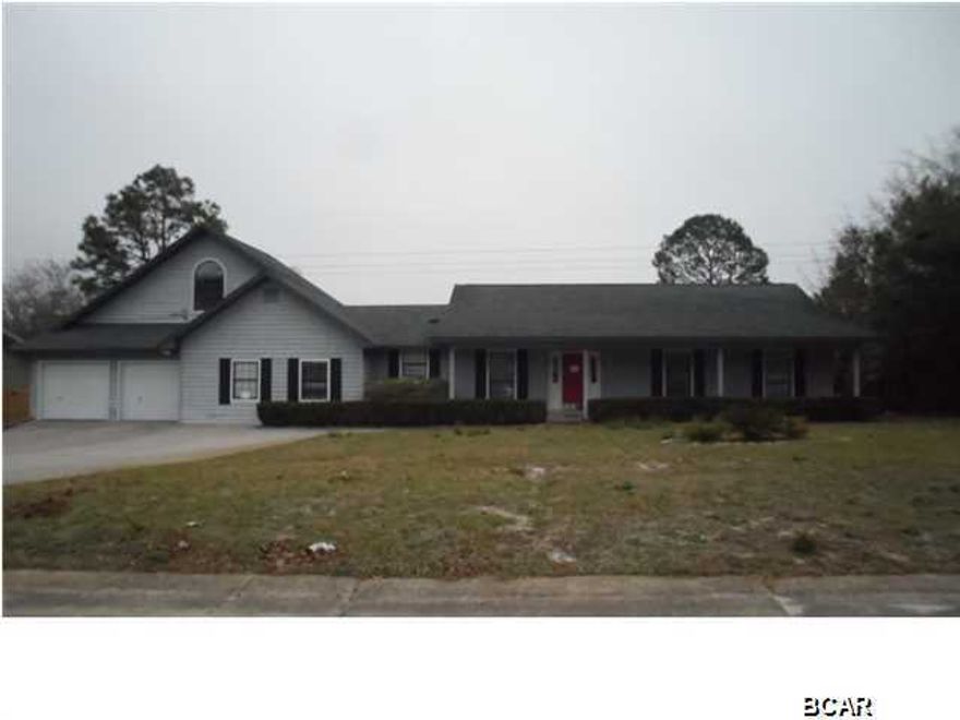 Great floorplan, Forest Park location and plenty of space in this 2 story, 4 bedroom 3 1/2 bath, with the large master bedroom suite (with it's own sitting room) and 2 other bedrooms on the ground floor. Upstairs is a bedroom with a half bath. Enjoy all day and evening by the fully screened, INGROUND POOL. Call for your showing today. Home being sold AS-IS.