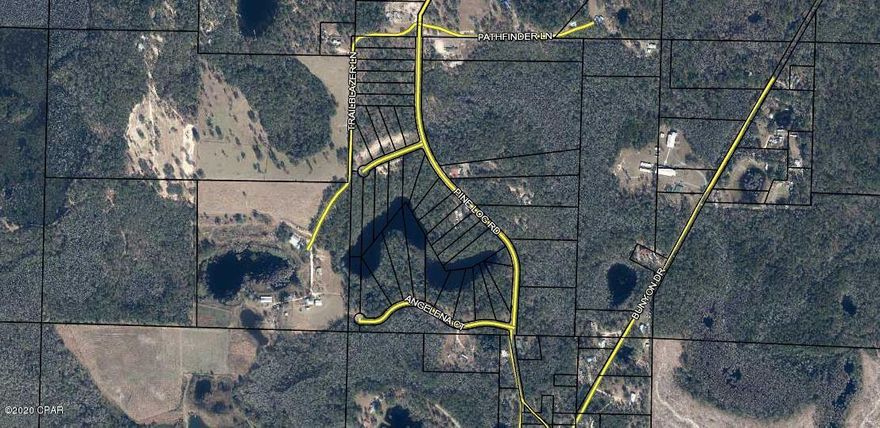 Owner financing on this lake front lot in Crooked Lake.  Greenhead area of south Washington County.