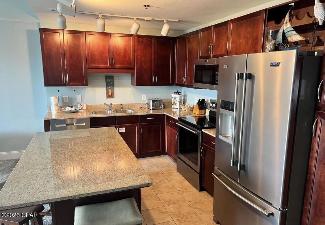 Laketown Wharf - Residential