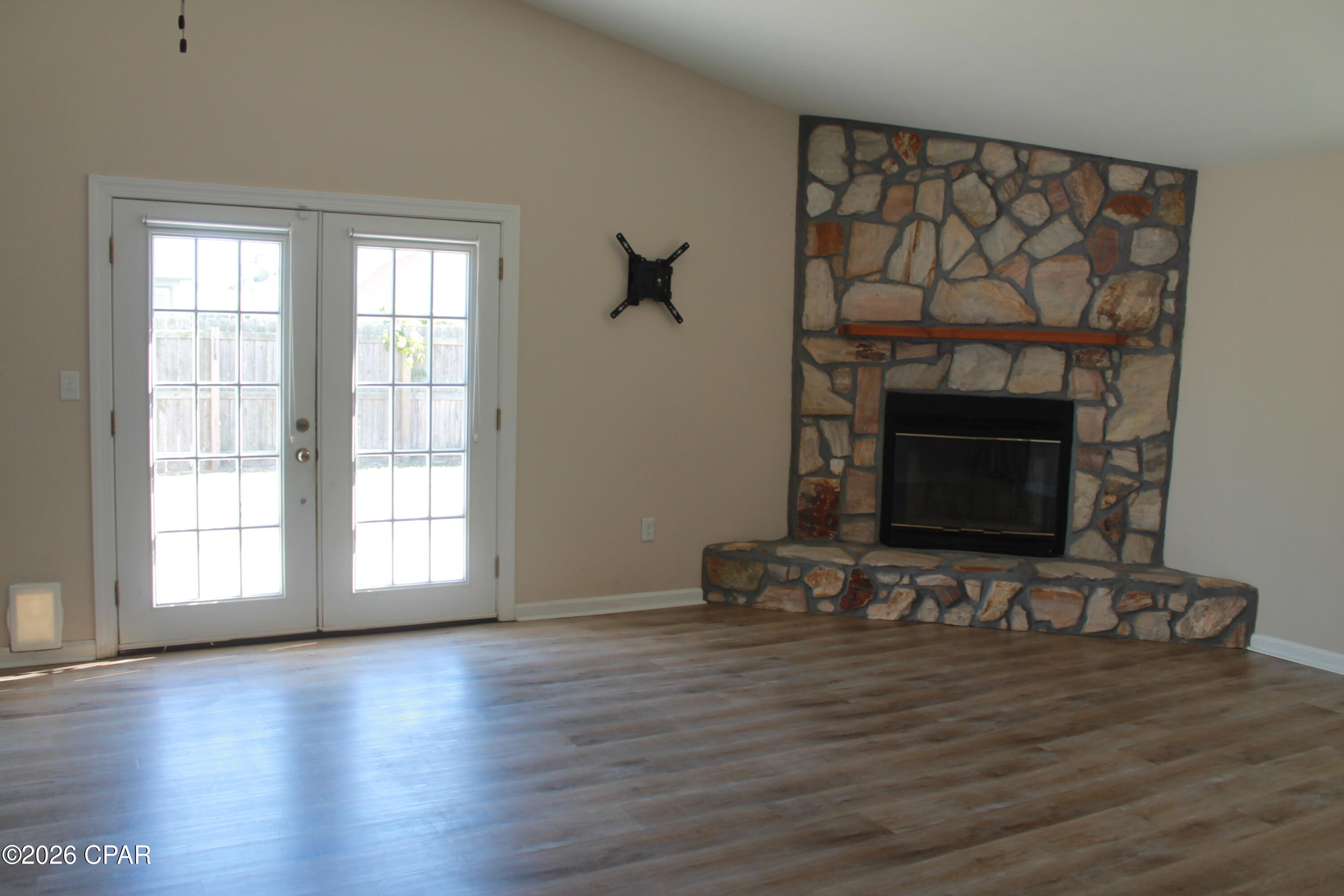 Shadow Bay Unt 3 & 4 - Residential