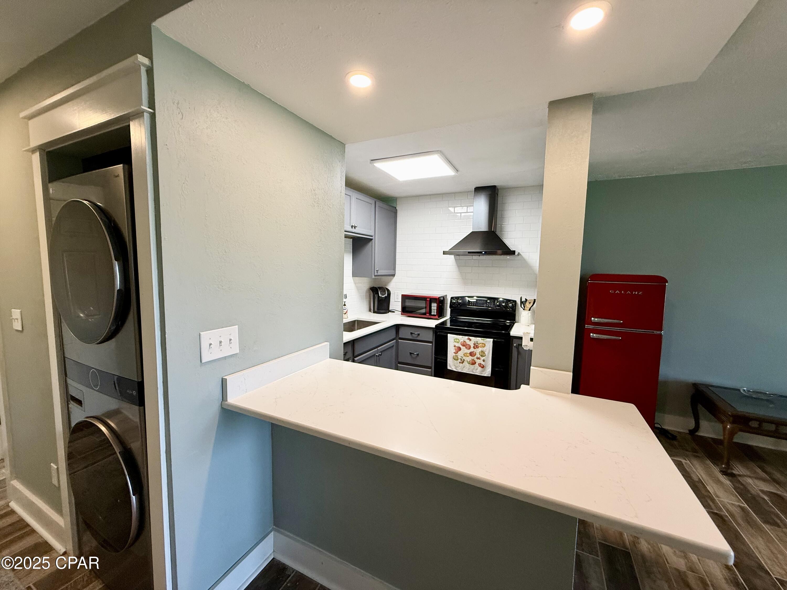 Lullwater Beach - Residential