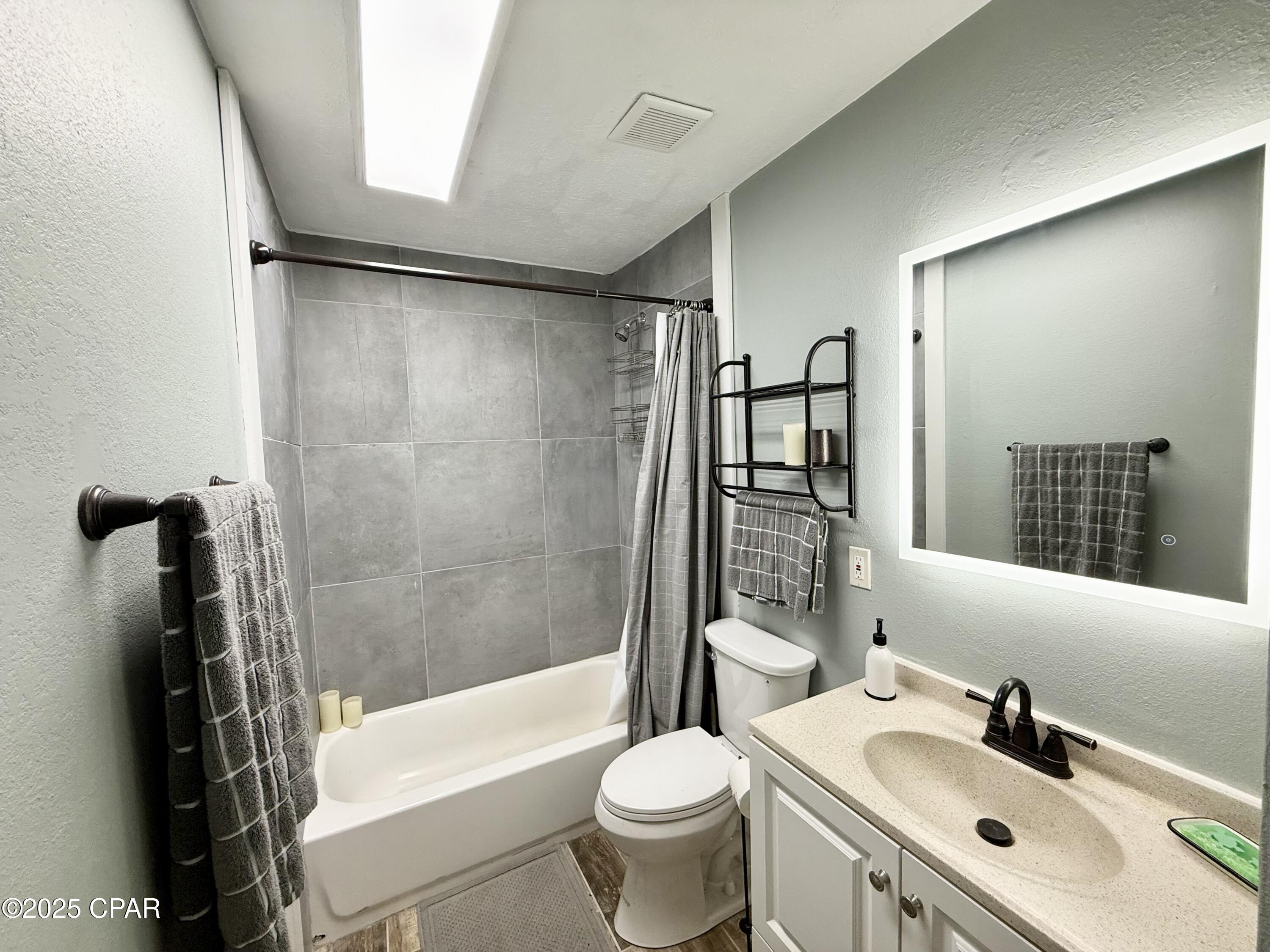 Lullwater Beach - Residential