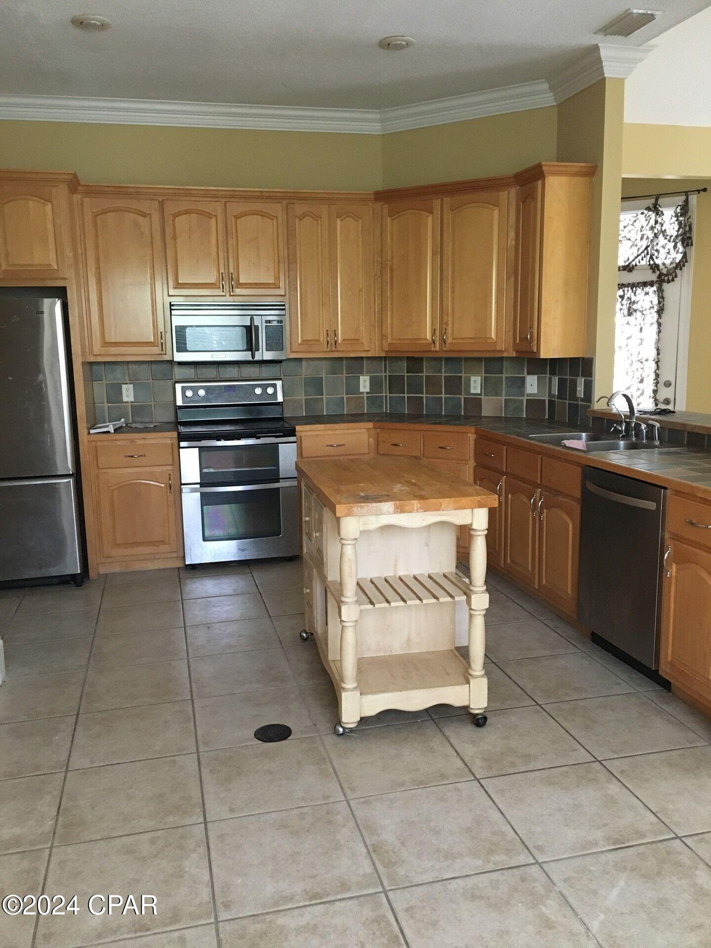 [No Recorded Subdiv] - Residential Lease