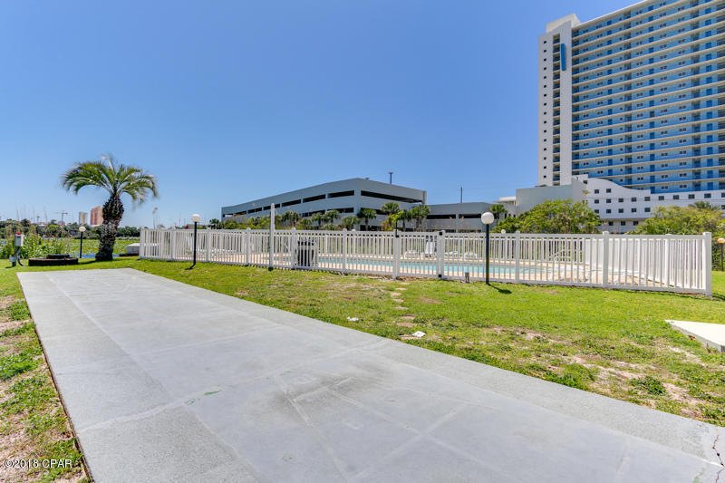 Lullwater Beach - Residential