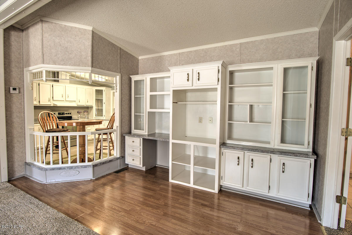 North Lagoon Oaks 7th Add - Residential