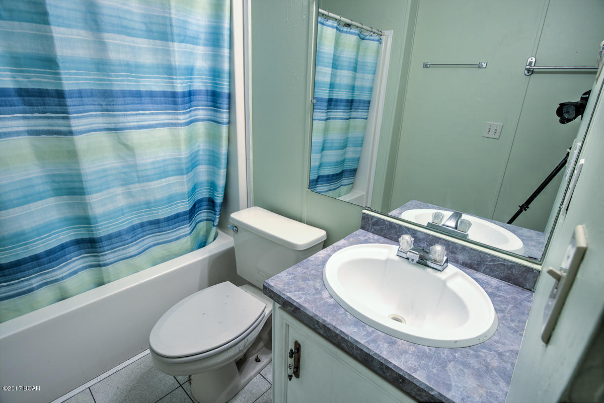 North Lagoon Oaks 7th Add - Residential