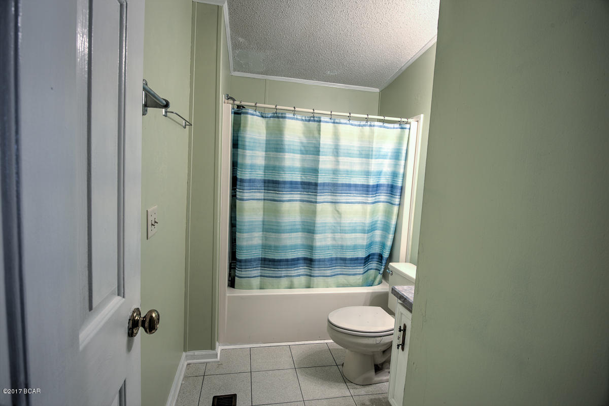 North Lagoon Oaks 7th Add - Residential