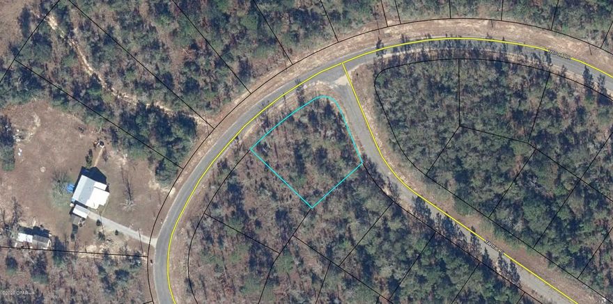 Slightly over sized corner building lot in Sunny Hills.  Easy access to HWY 77. This community is located 25 miles north of Panama City and 18 miles south of Chipley. In this community you will find a popular 18 hole public golf course and many fine fishing lakes. Great opportunity to invest in the future of the Florida Panhandle.

Buyer to pay Title Insurance, Closing fee, and Doc Stamps on the Deed.