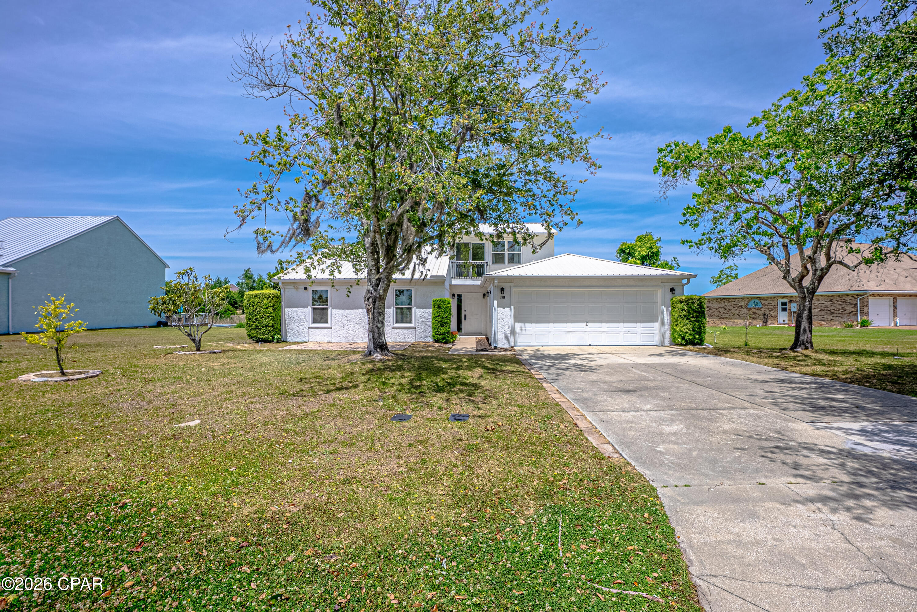 Tropical Bay - Residential