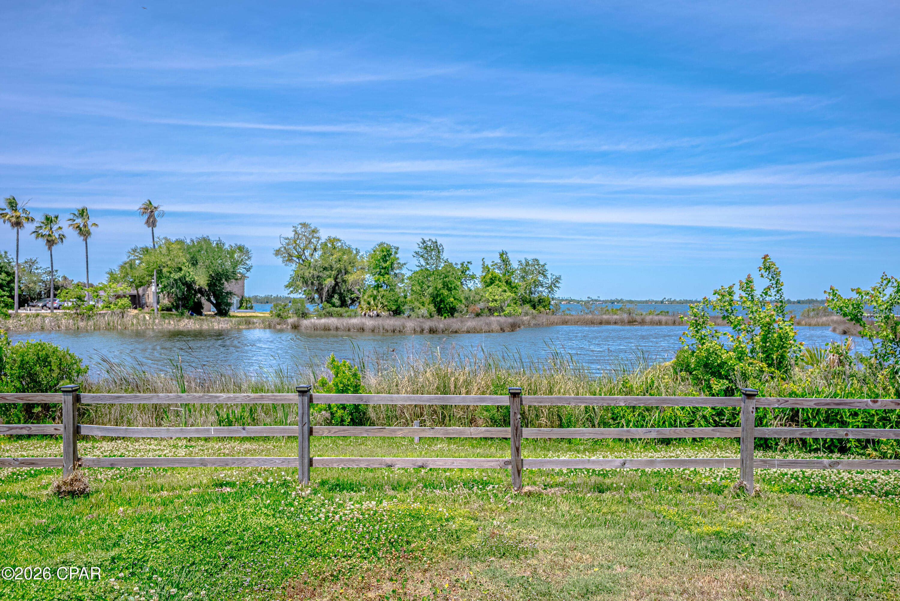 Tropical Bay - Residential