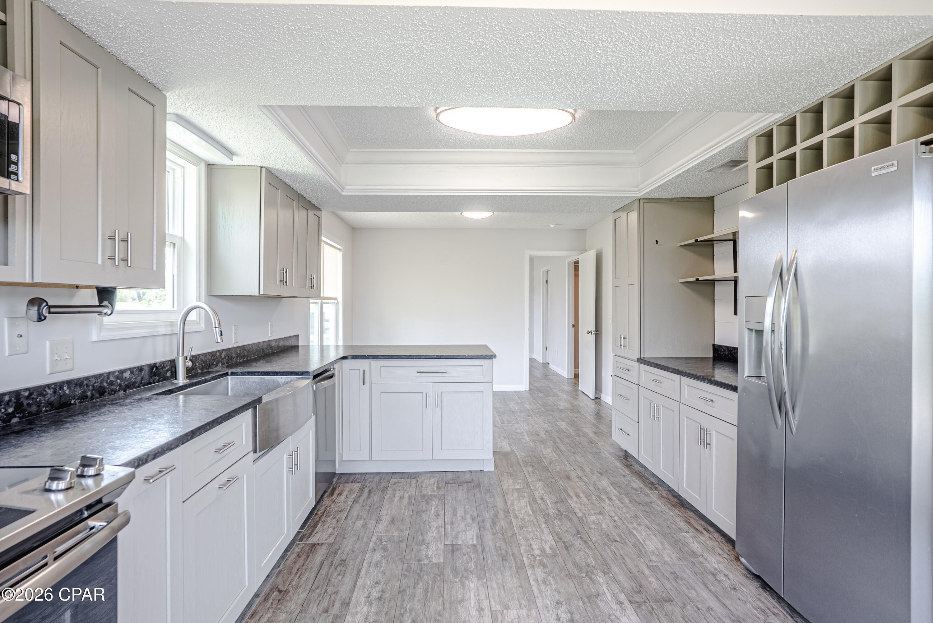 Tropical Bay - Residential