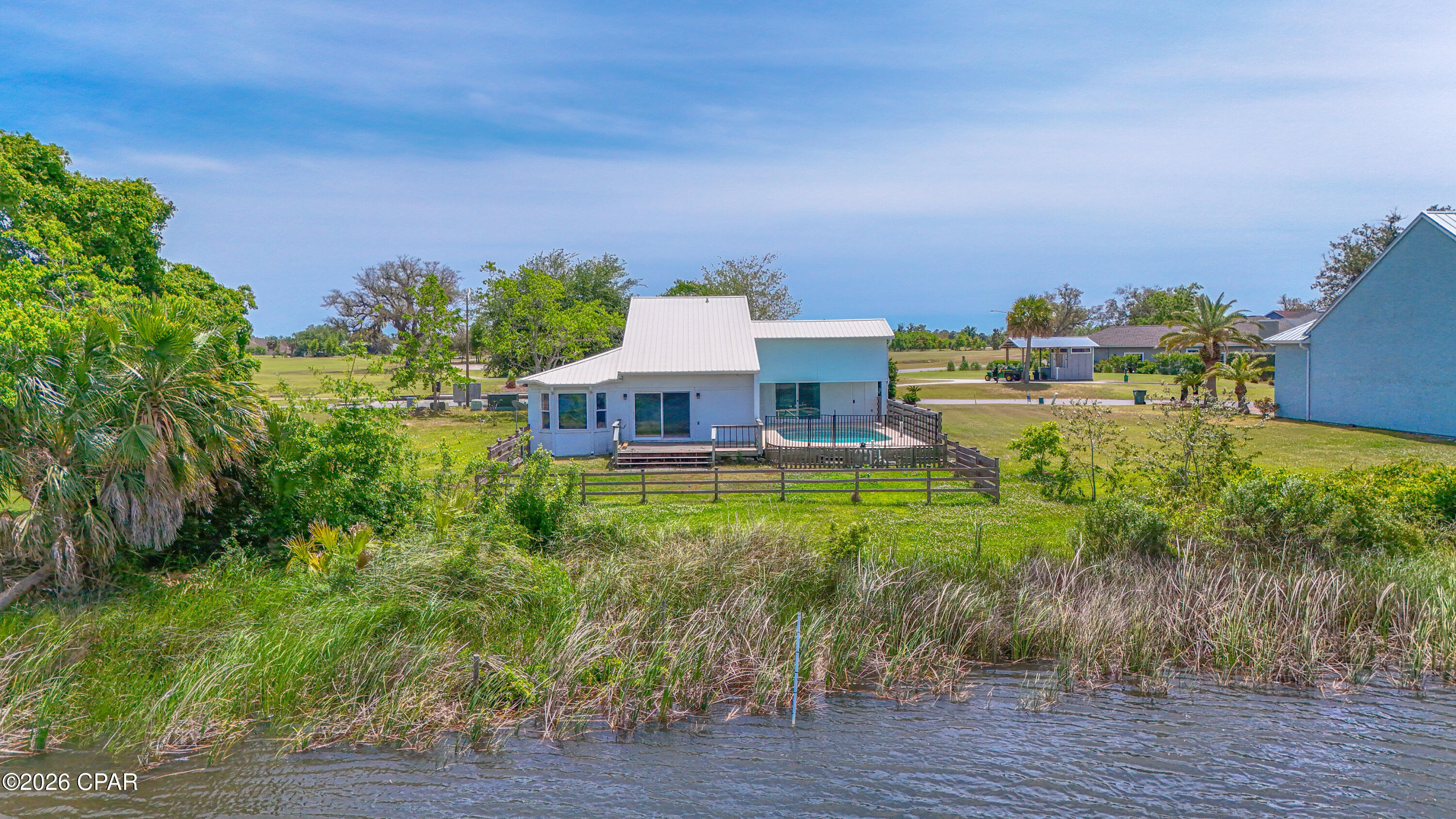 Tropical Bay - Residential
