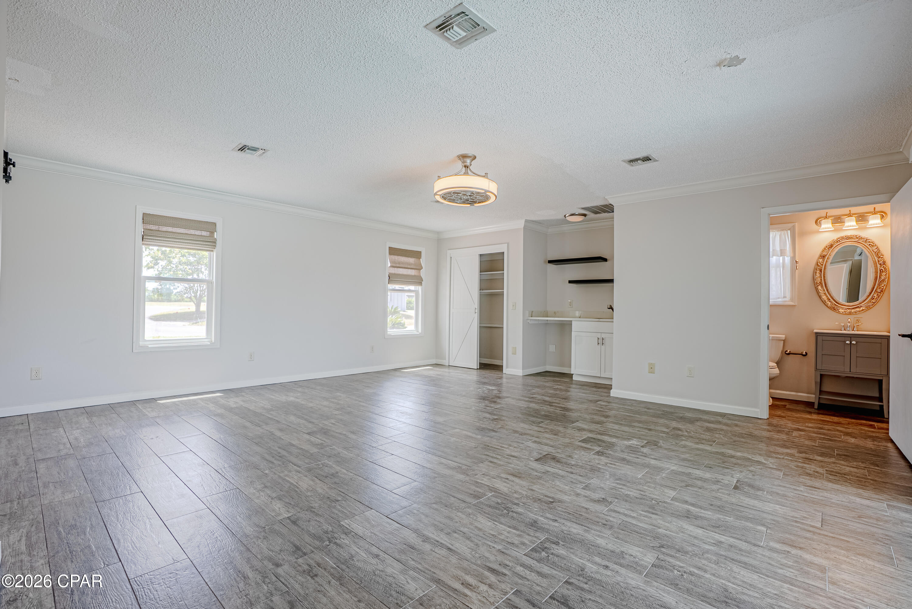 Tropical Bay - Residential