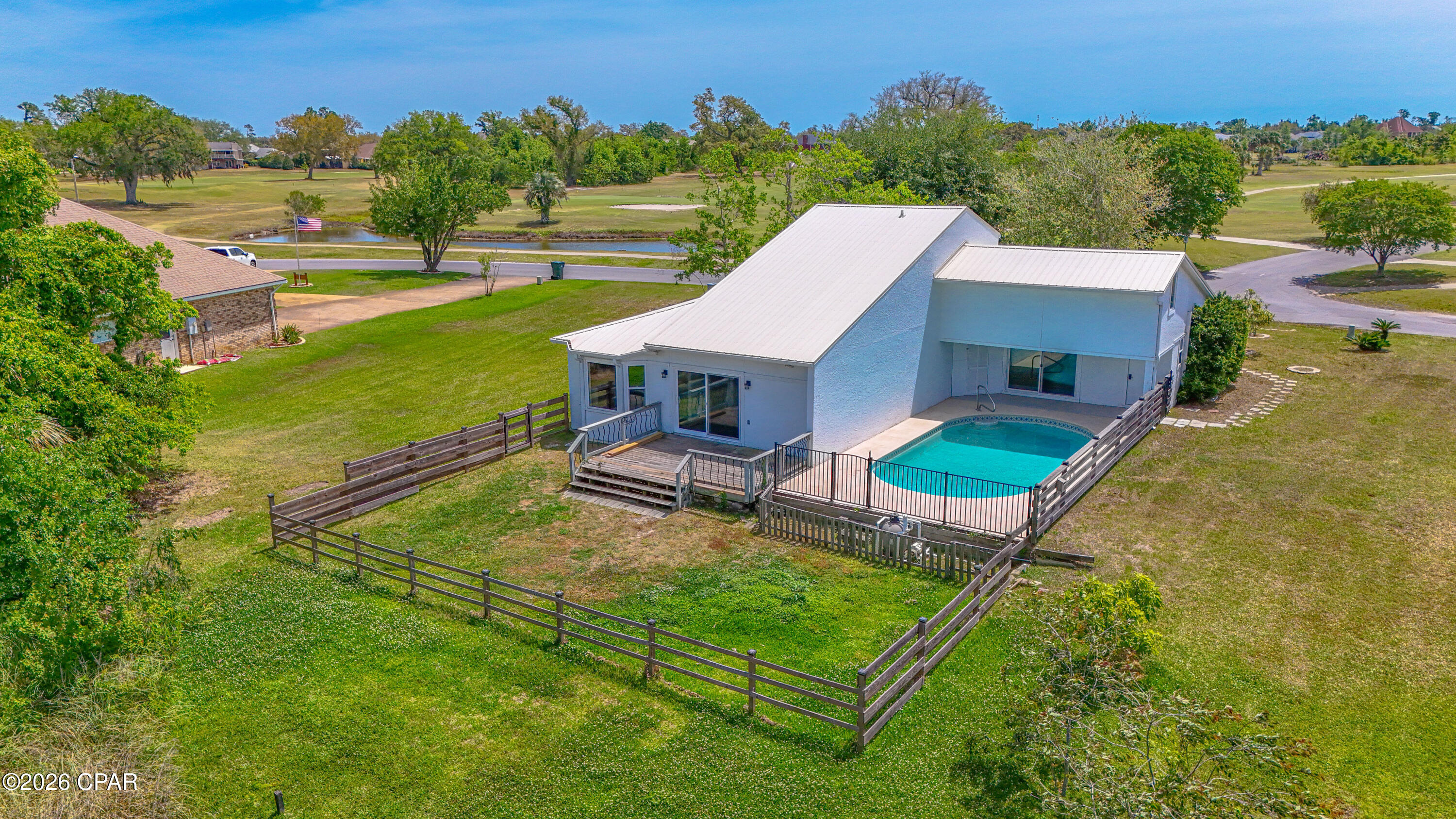 Tropical Bay - Residential