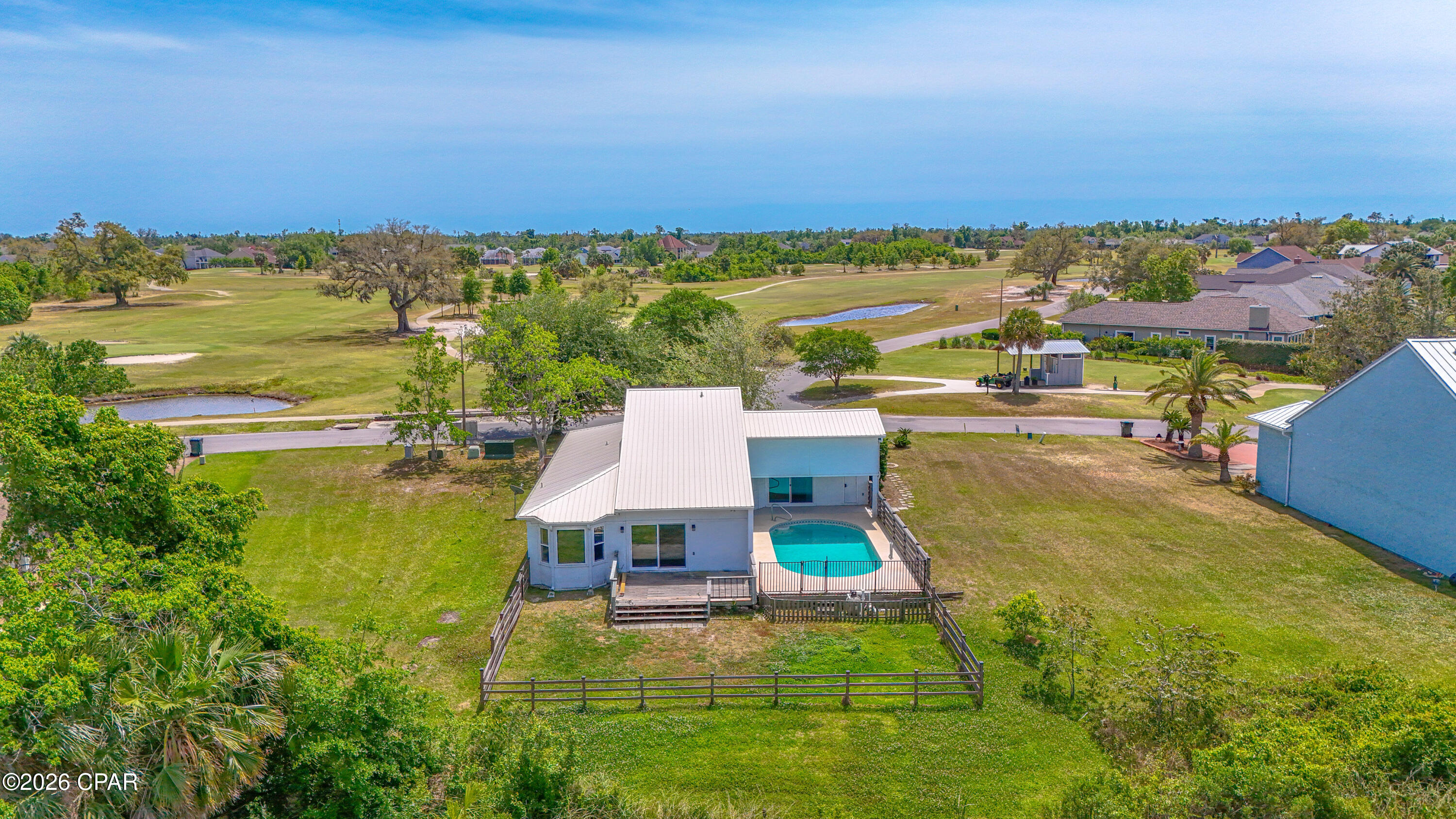 Tropical Bay - Residential