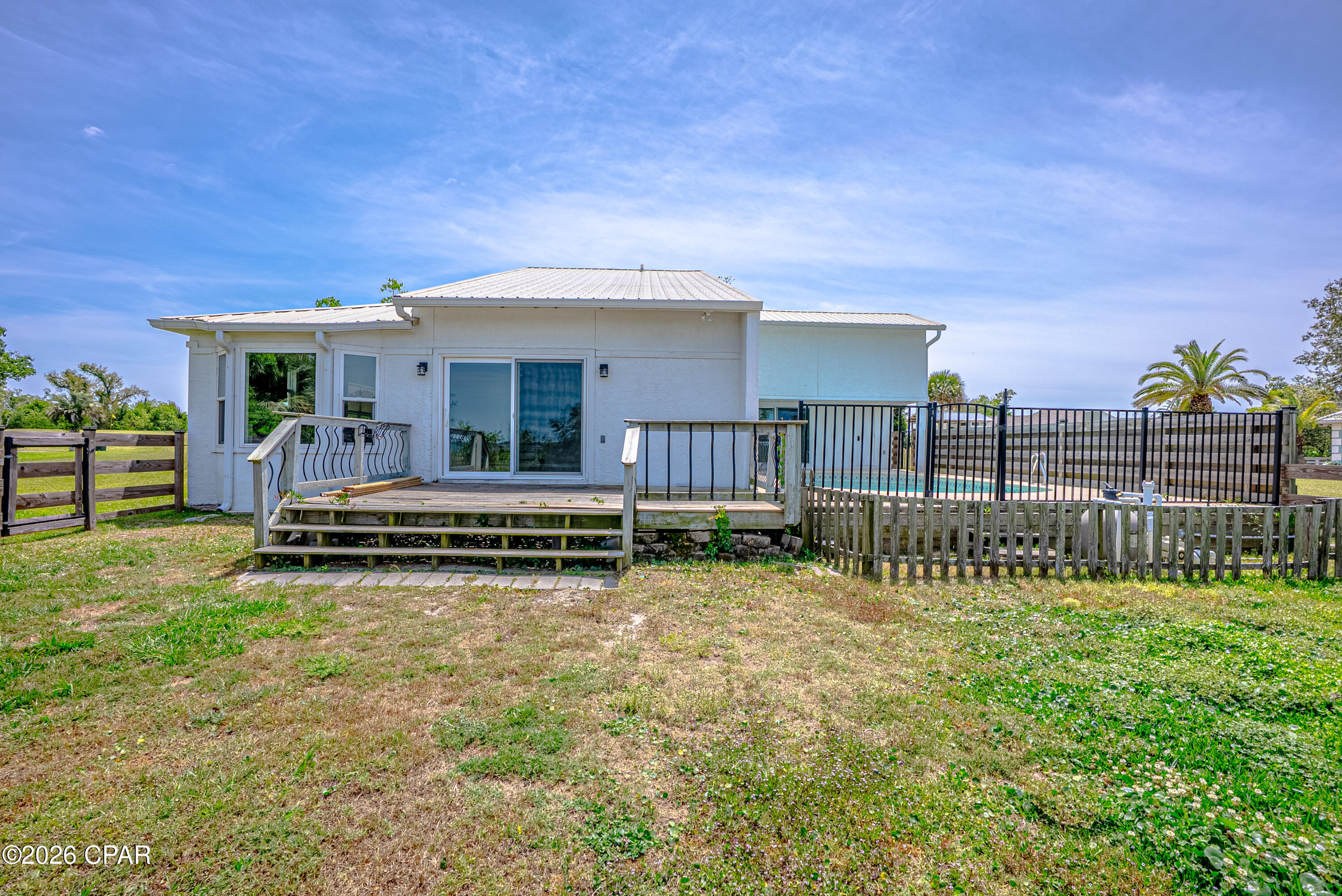 Tropical Bay - Residential