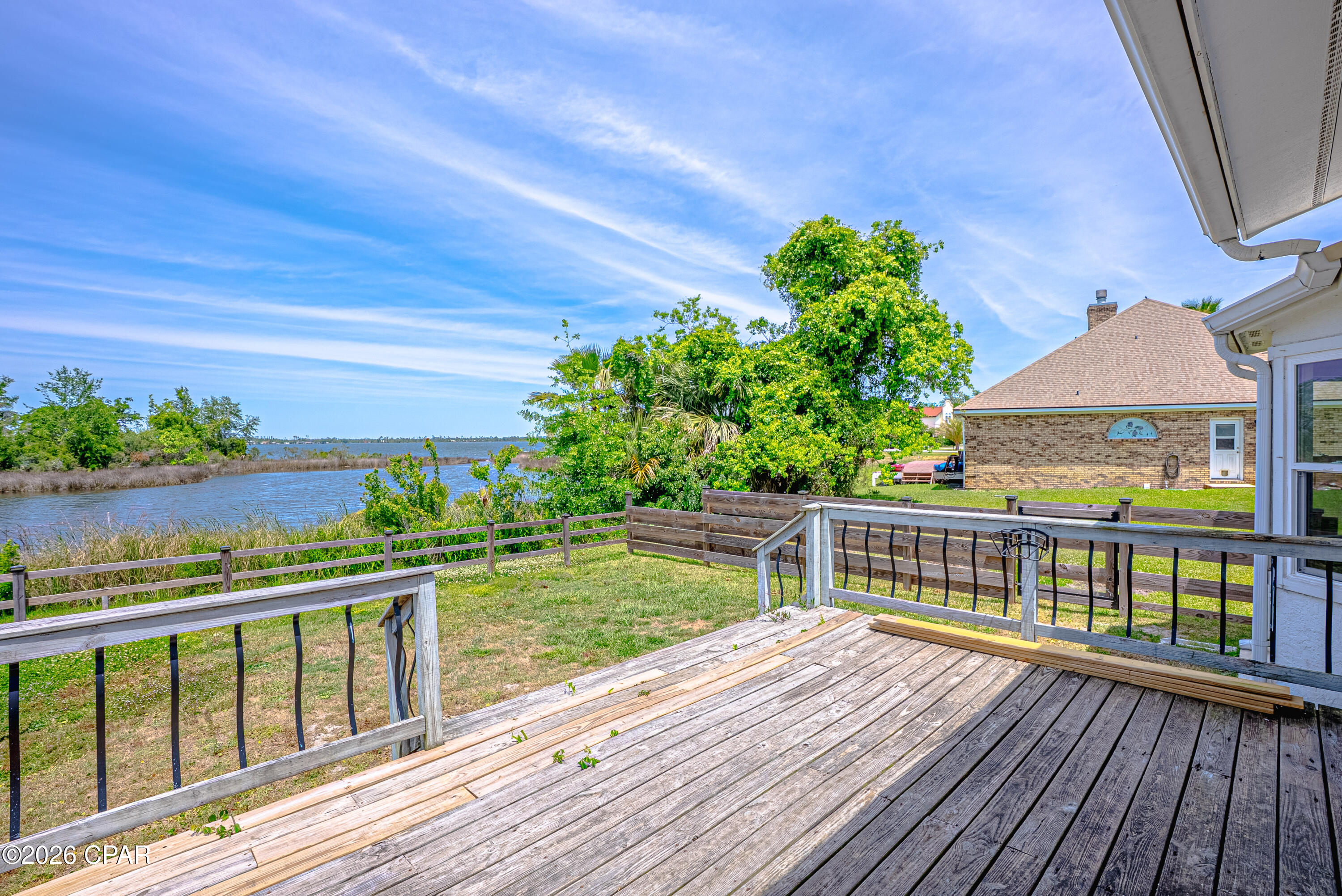 Tropical Bay - Residential