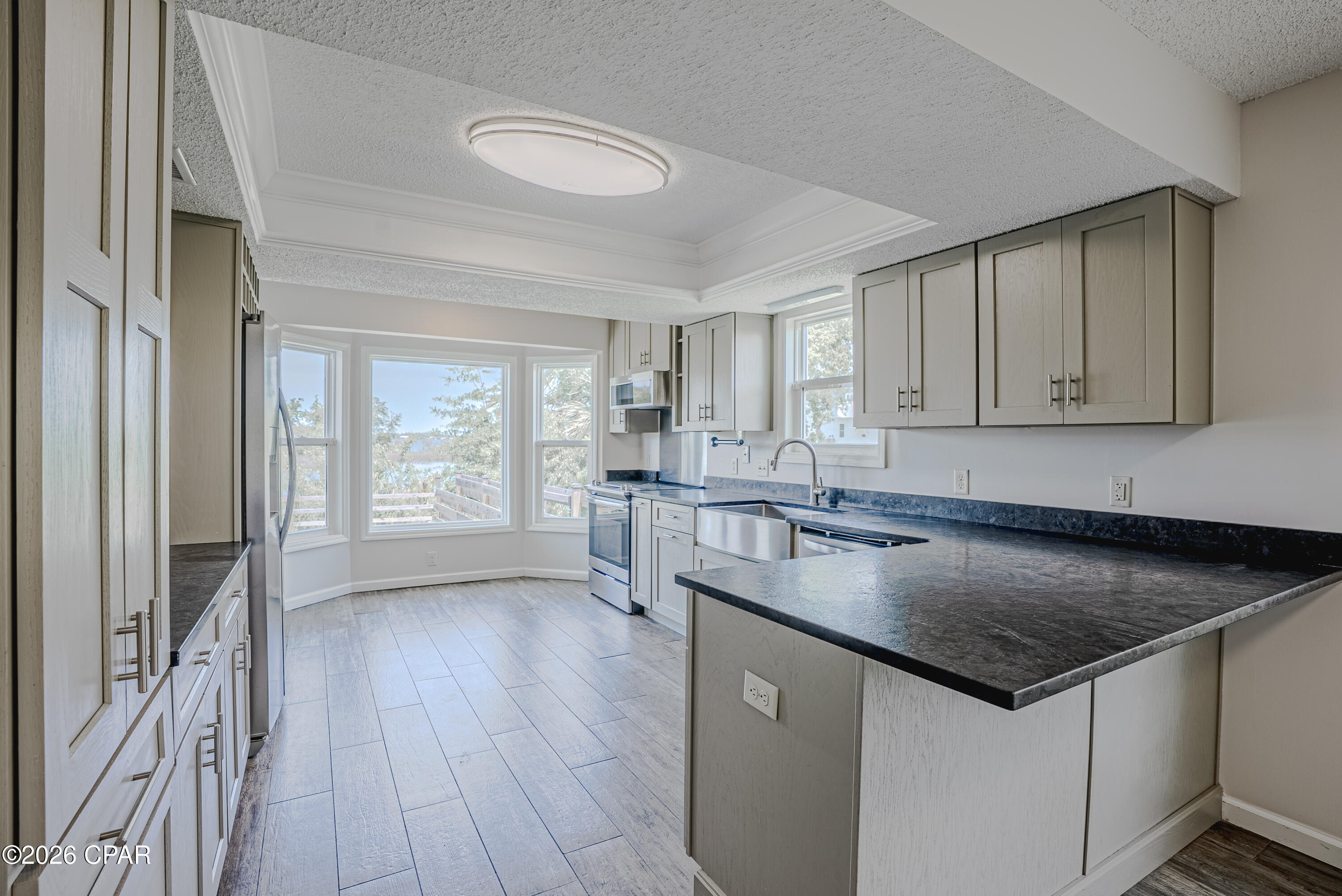 Tropical Bay - Residential