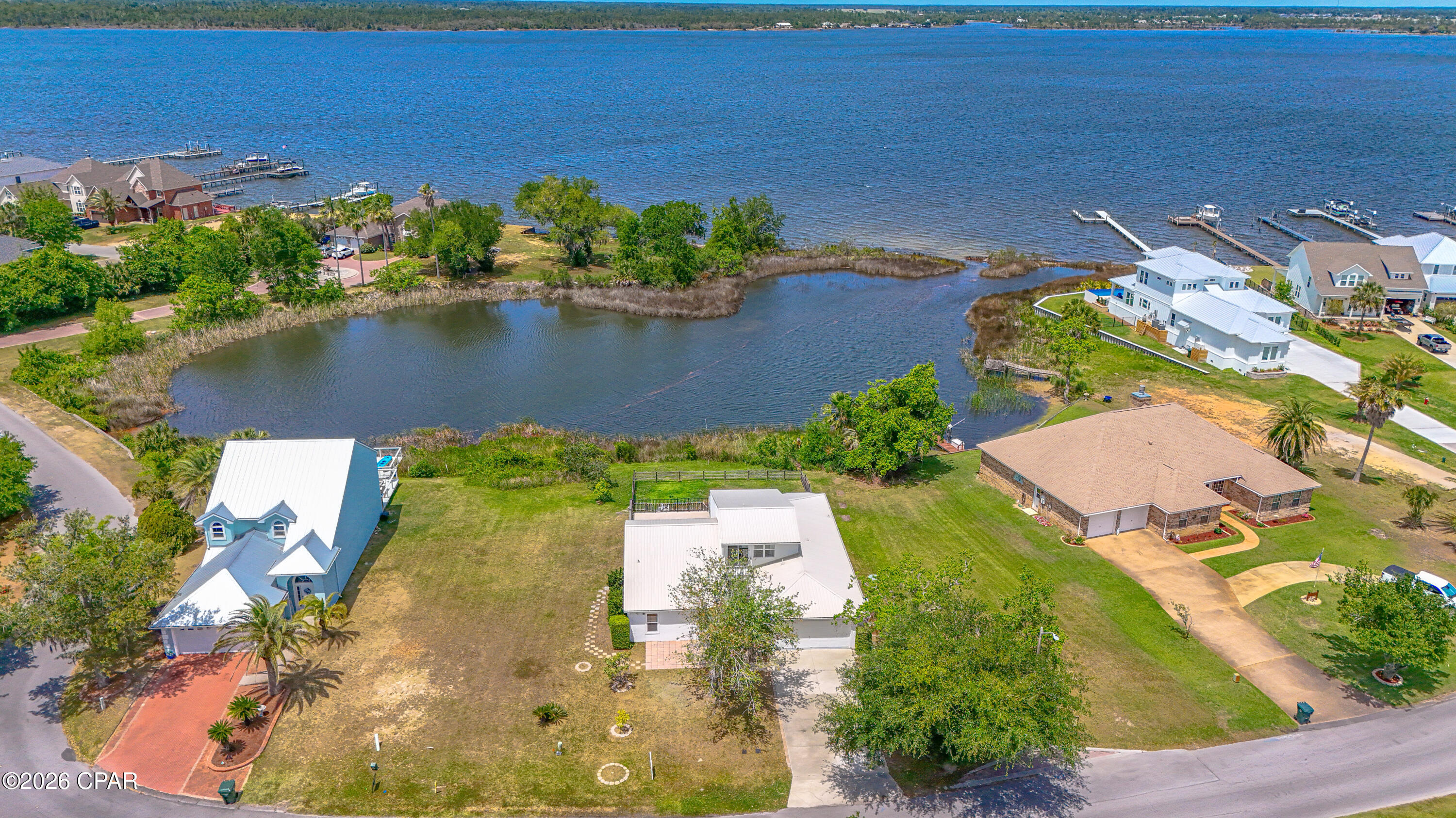 Tropical Bay - Residential