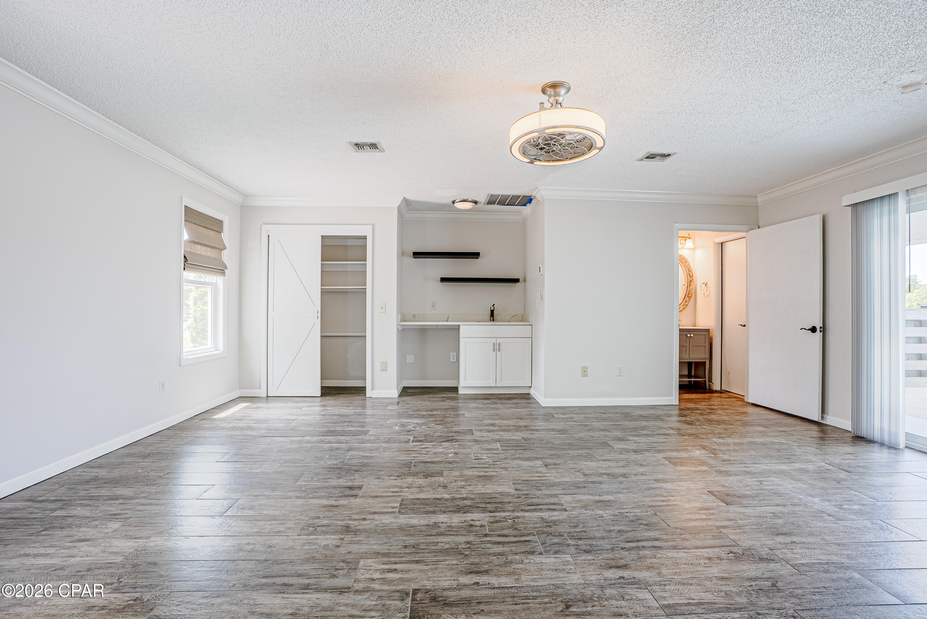 Tropical Bay - Residential