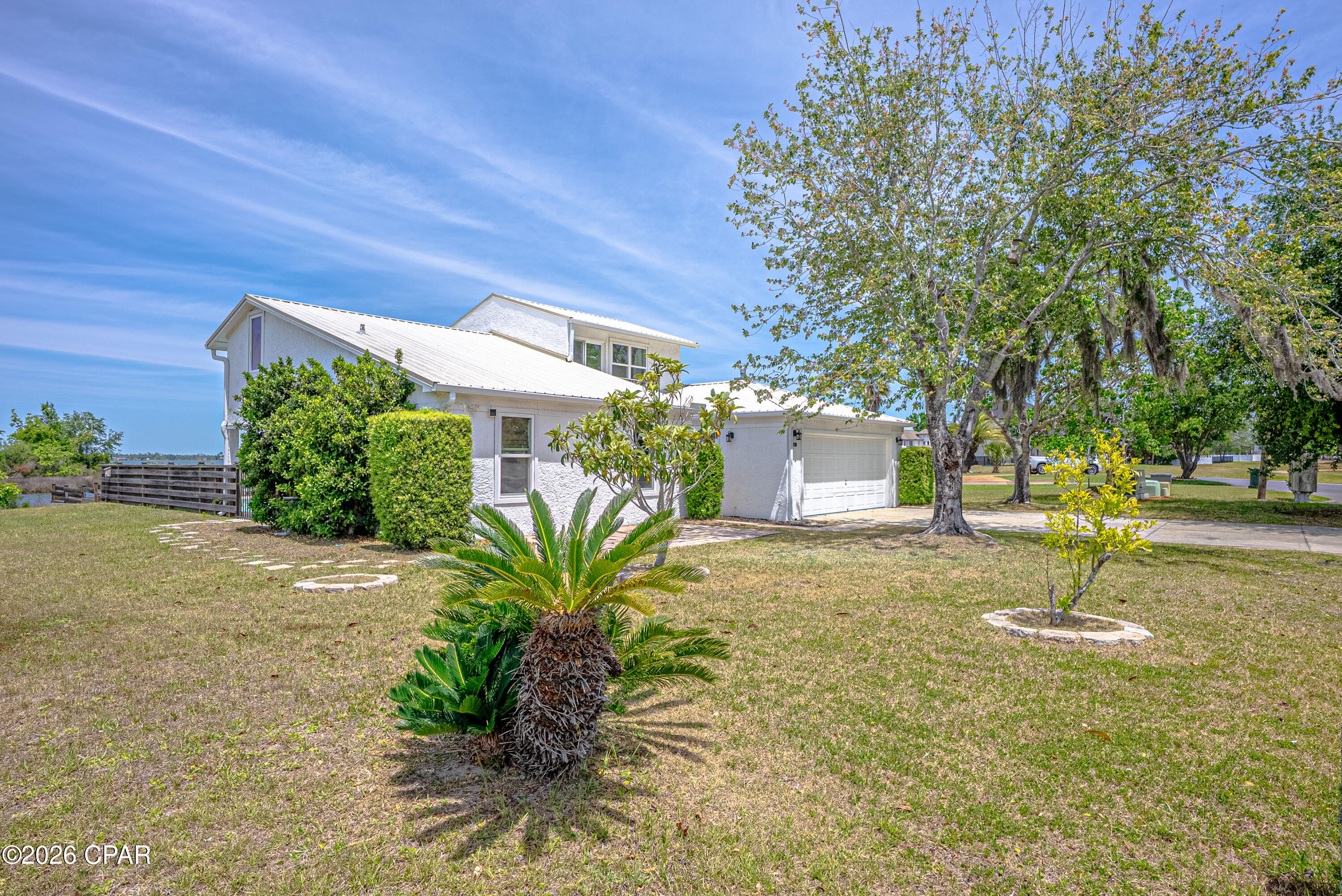 Tropical Bay - Residential