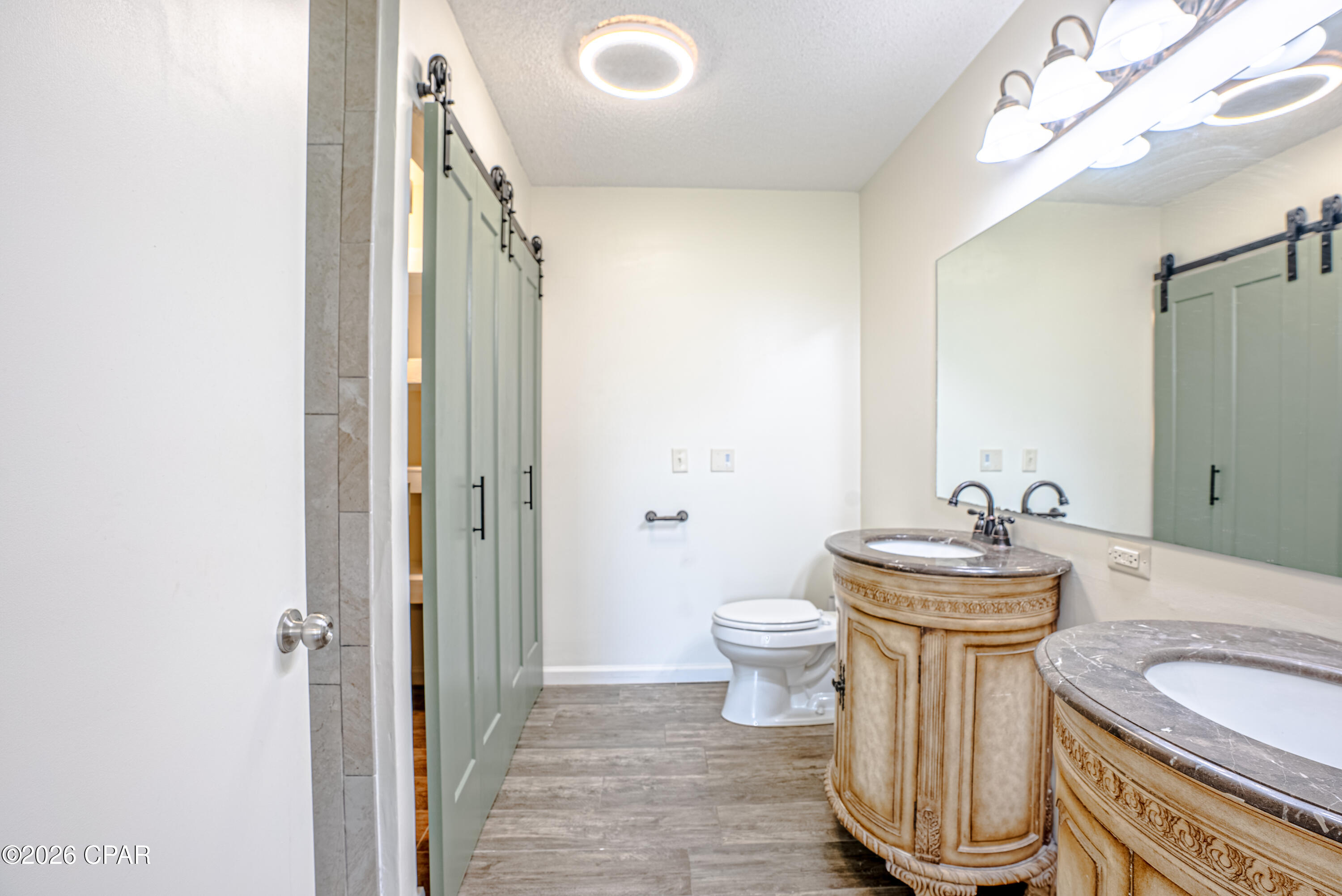 Tropical Bay - Residential