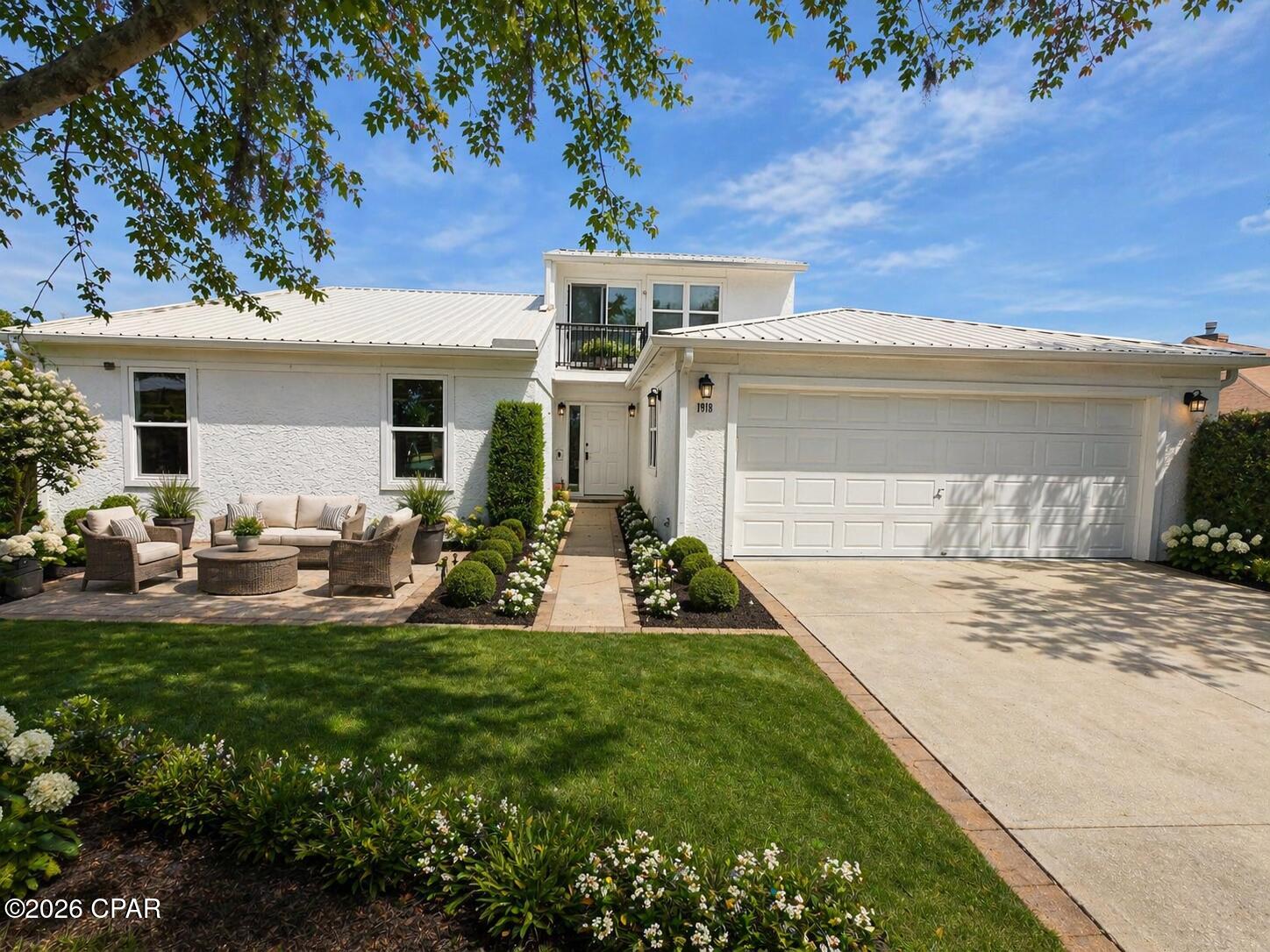 Tropical Bay - Residential