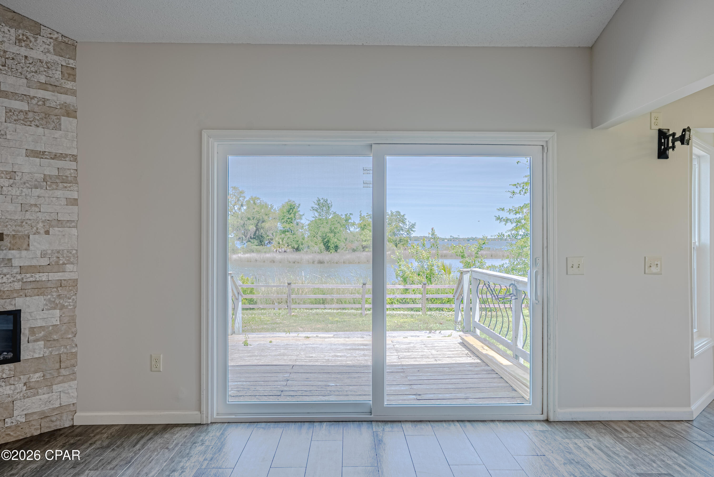 Tropical Bay - Residential