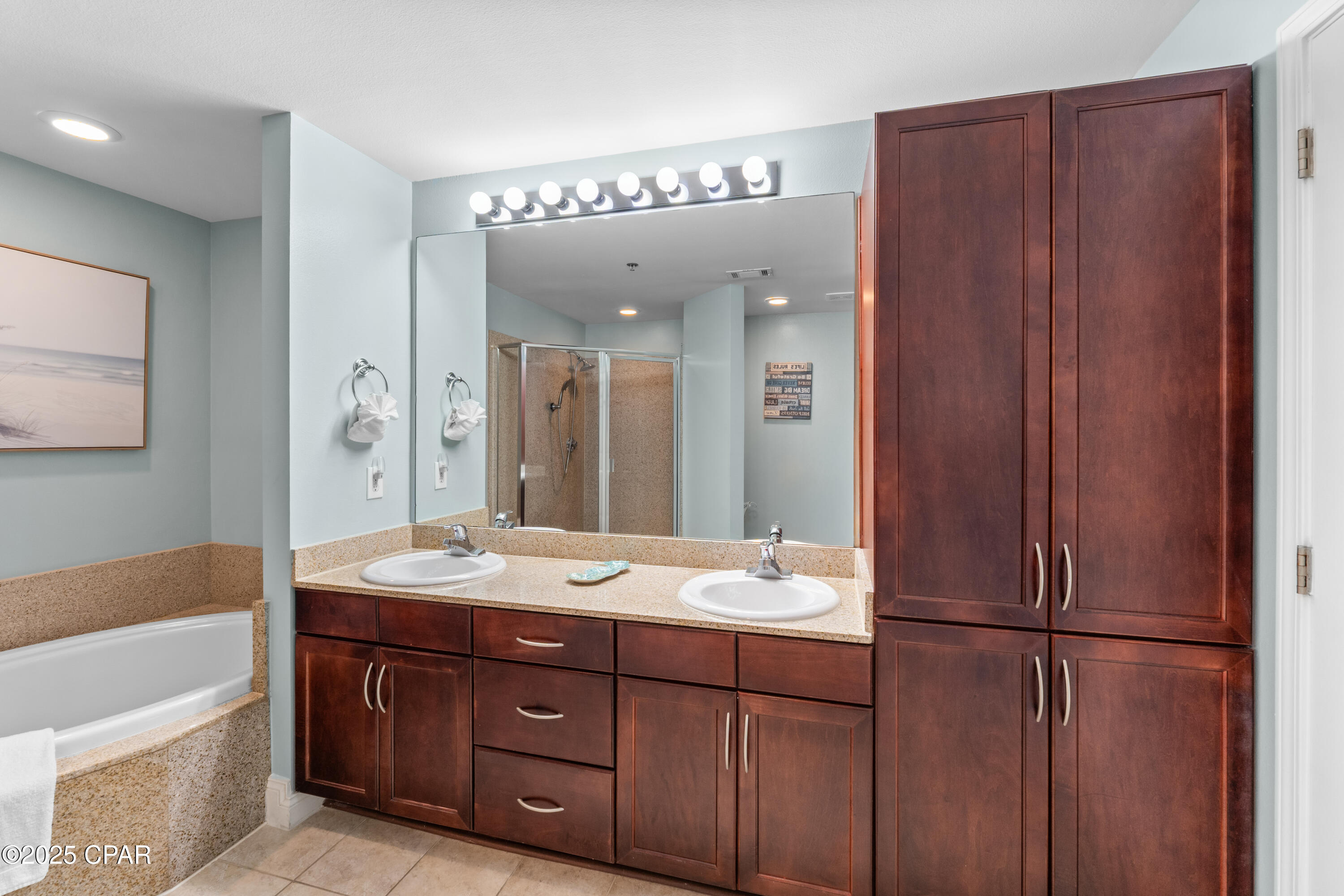 Laketown Wharf - Residential