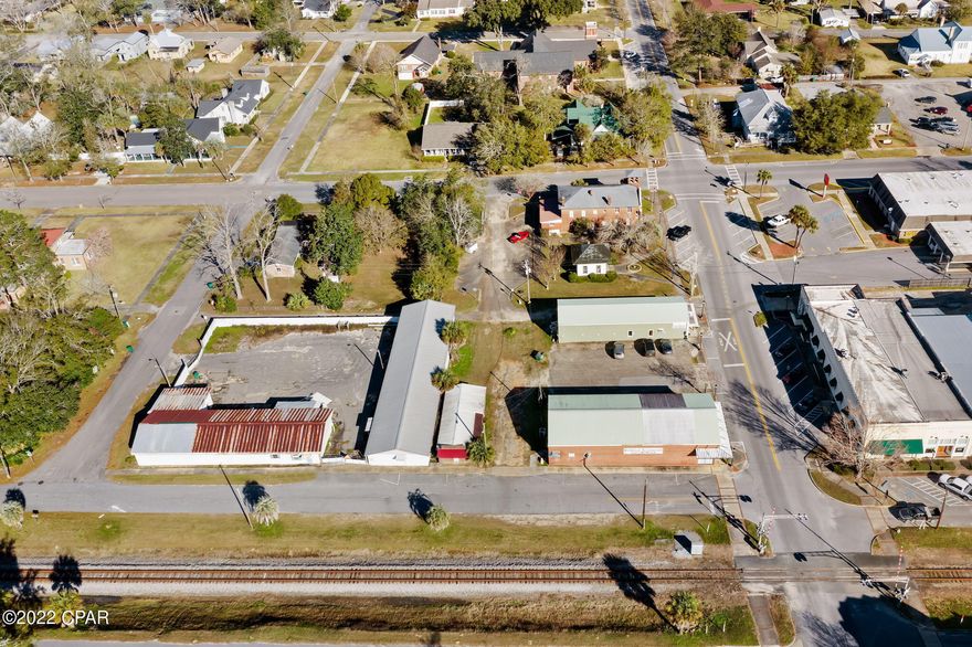 Great opportunity to purchase a commercial building in the heart of downtown Chipley.  This property is currently being used as office space.  This property appears to be located in the CRA District.  This would be a great investment opportunity.