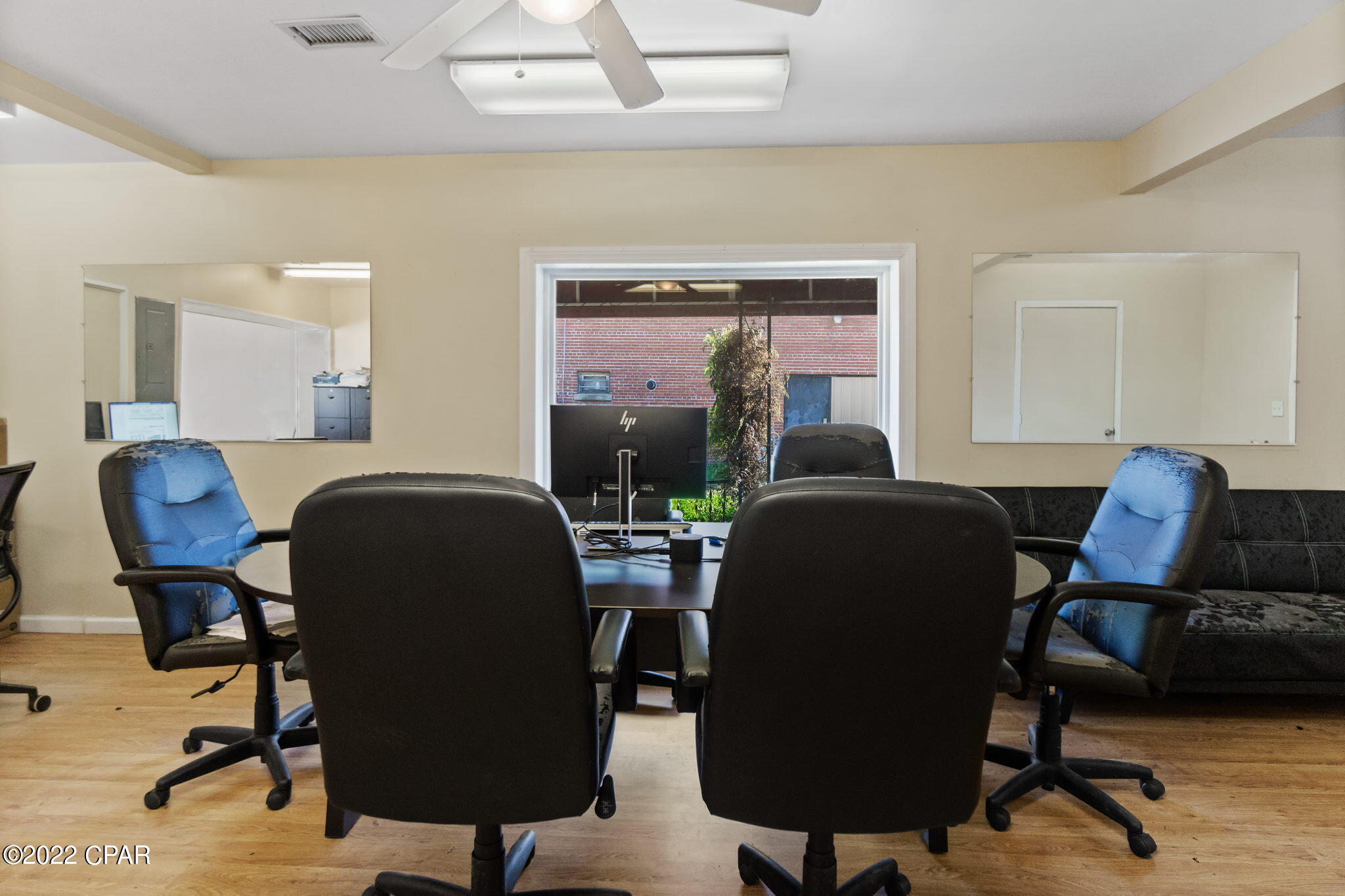 [No Recorded Subdiv] - Commercial Sale