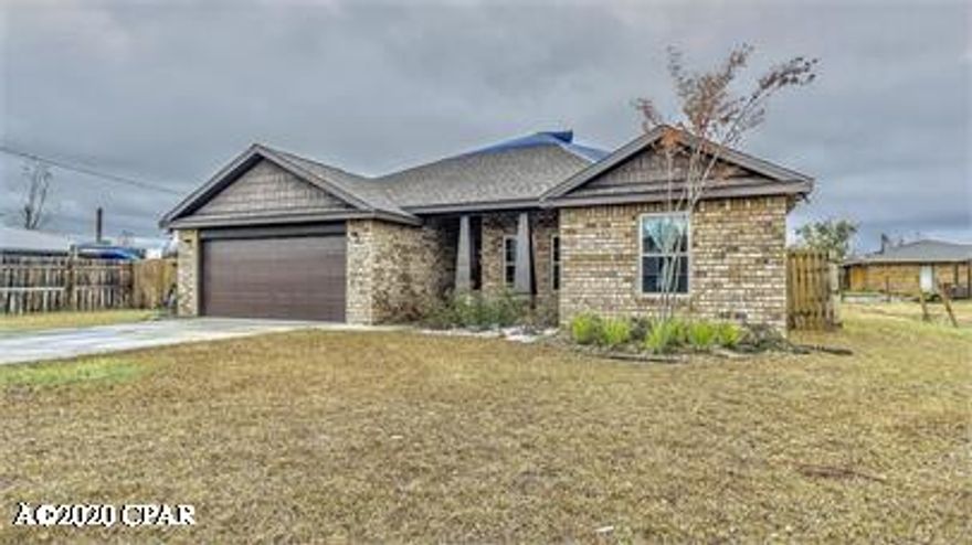 Beautiful 4 bedroom home in centrally located Highland Park neighborhood of similar homes. Home is fresh and new, yards are landscaped - yard service is included with rents! Come see this one today! To schedule your showing, go to RentalHomesPC.com and fill out a brief application and our Leasing agent will call you ASAP to schedule.