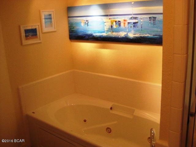 Hibiscus By The Bay - Residential