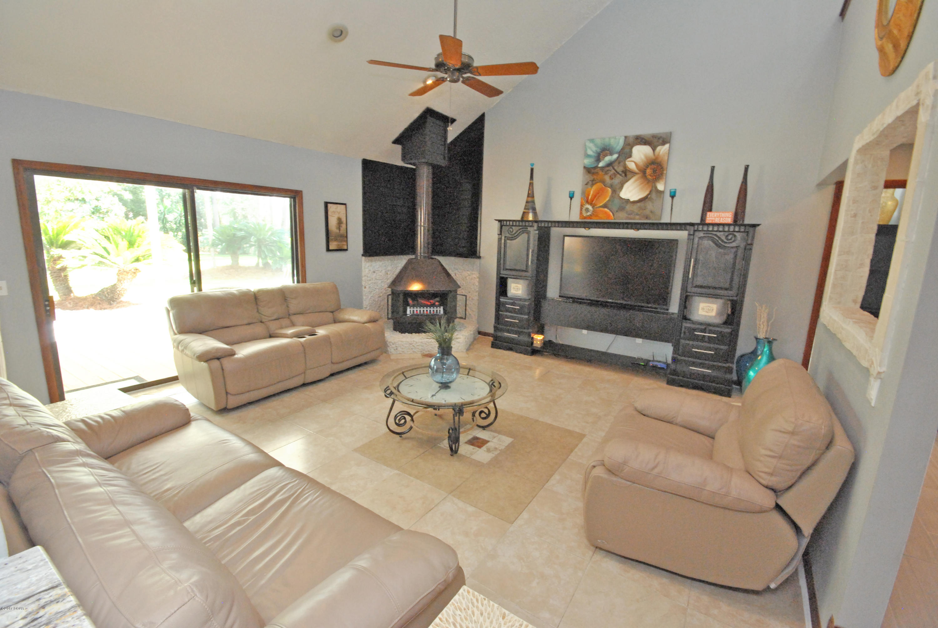 Colony Club - Residential