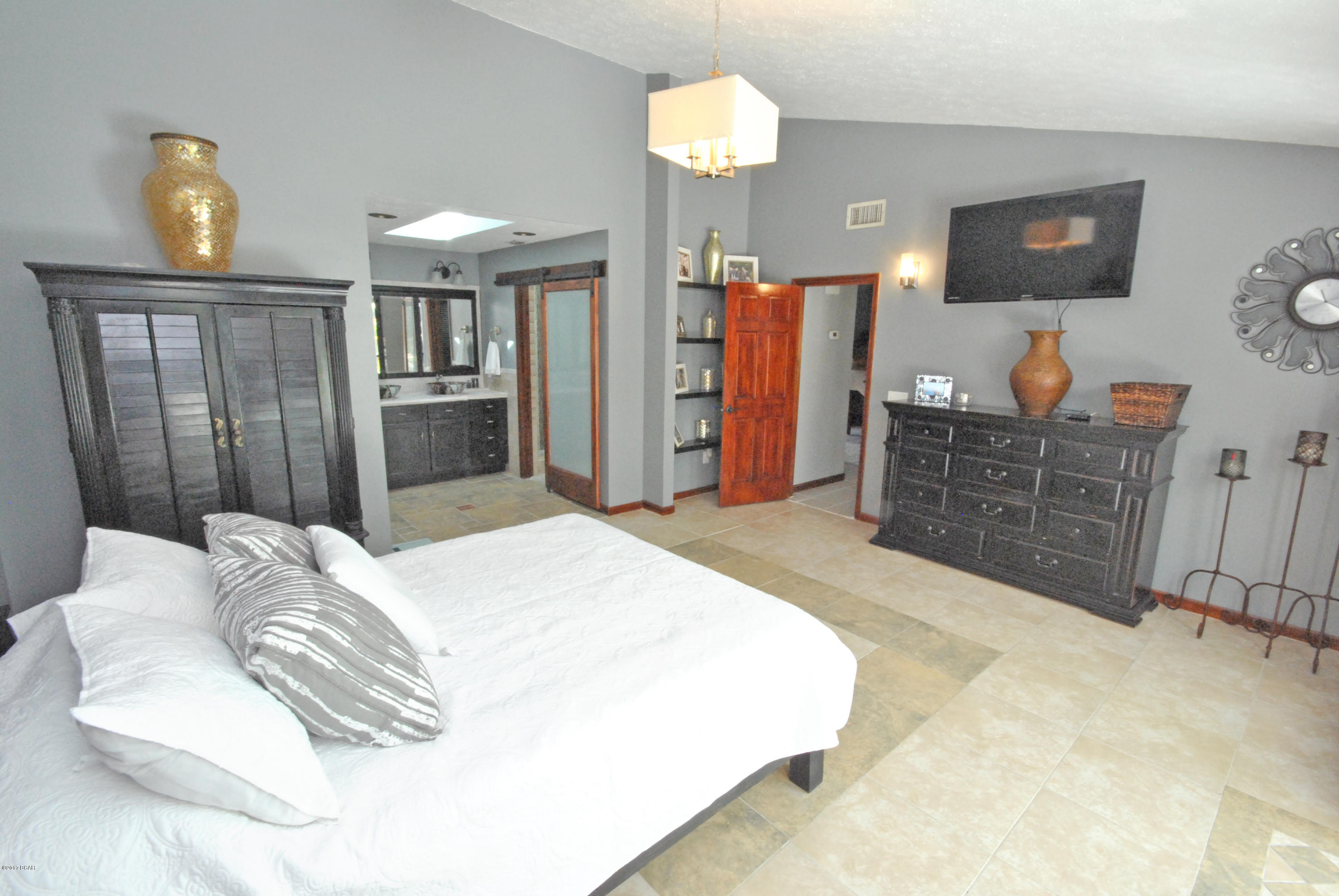 Colony Club - Residential