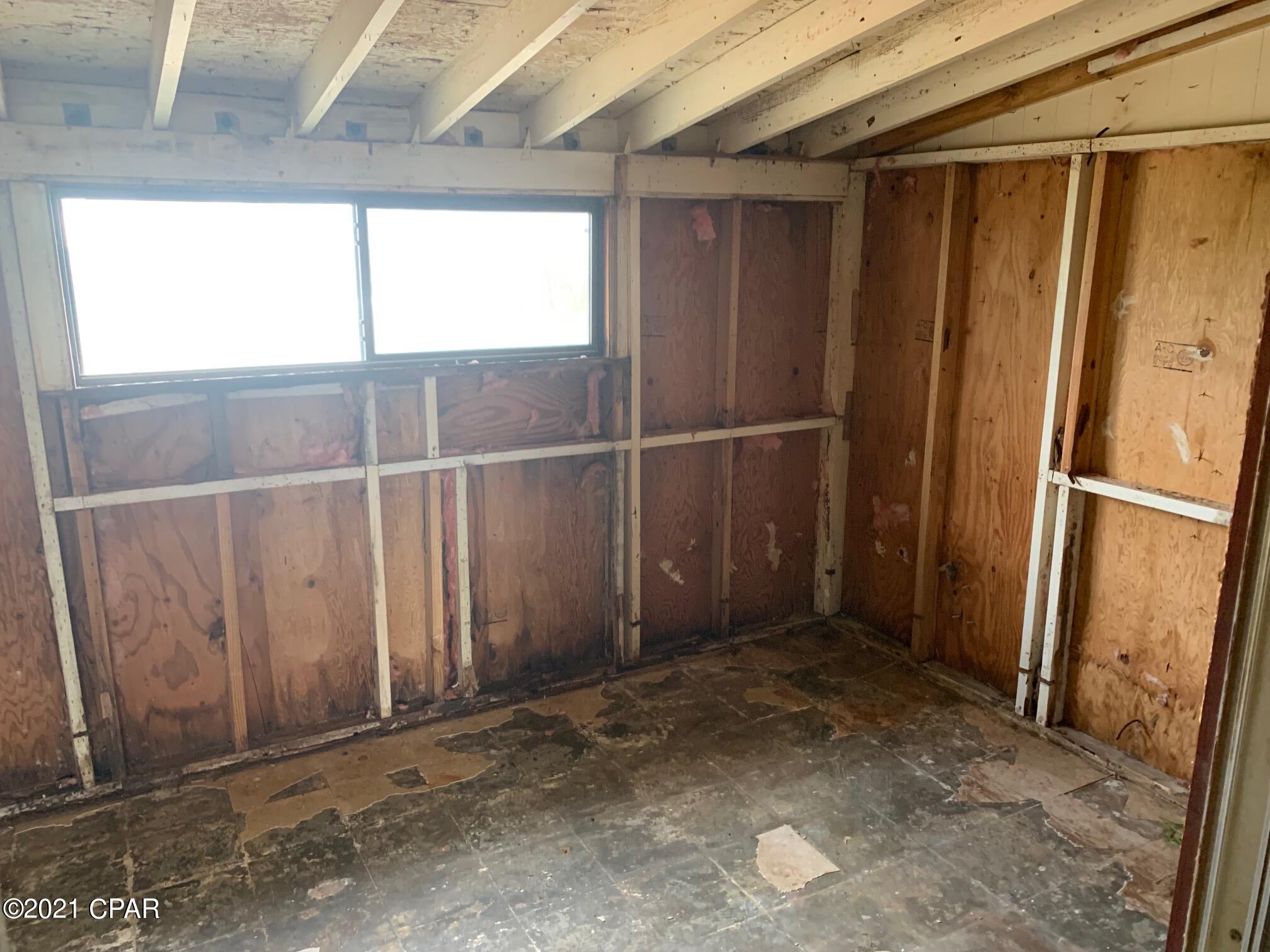 Lannie Rowe Lake Ests - Residential