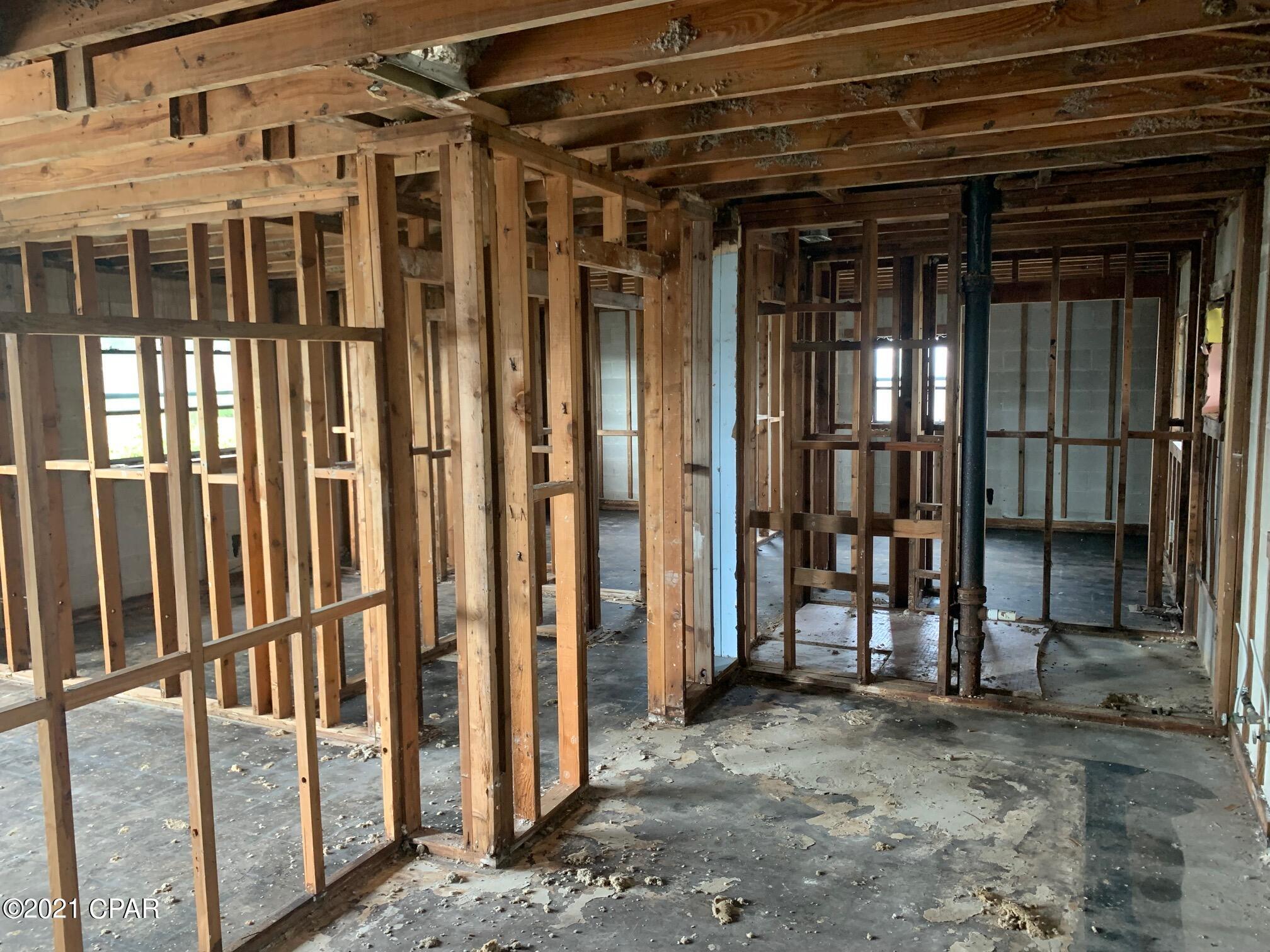 Lannie Rowe Lake Ests - Residential