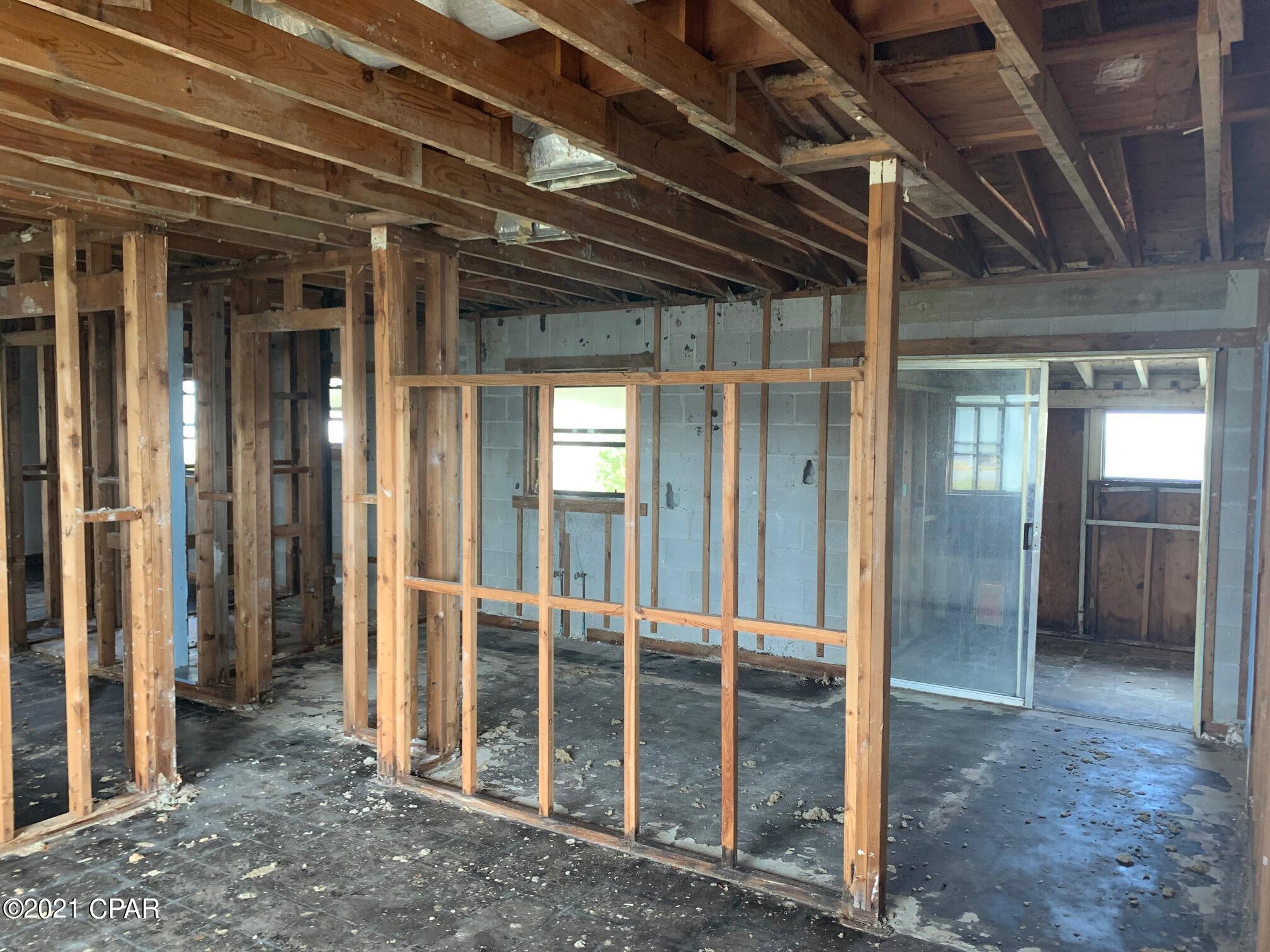 Lannie Rowe Lake Ests - Residential
