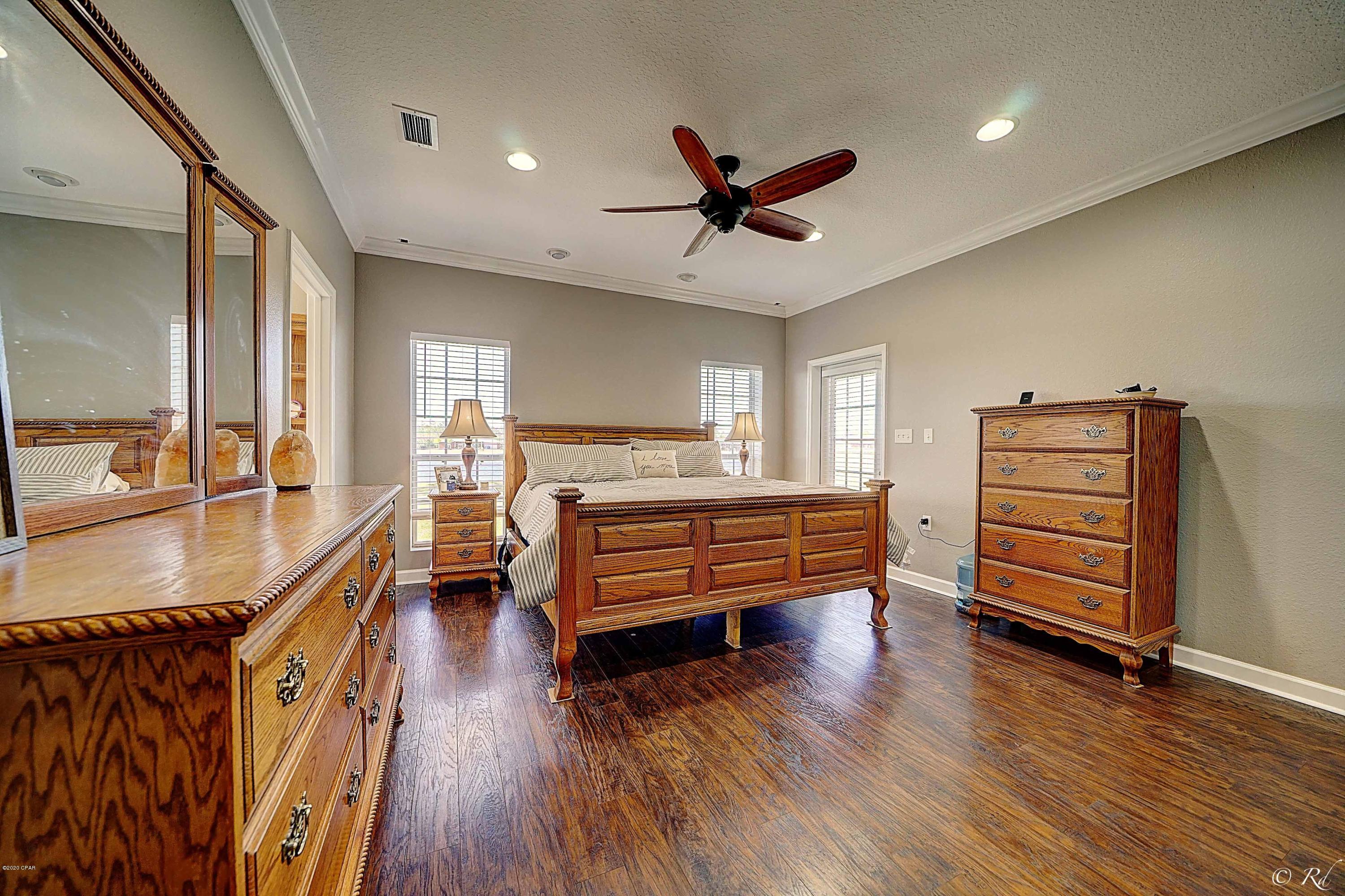 Kirkland Manor - Residential