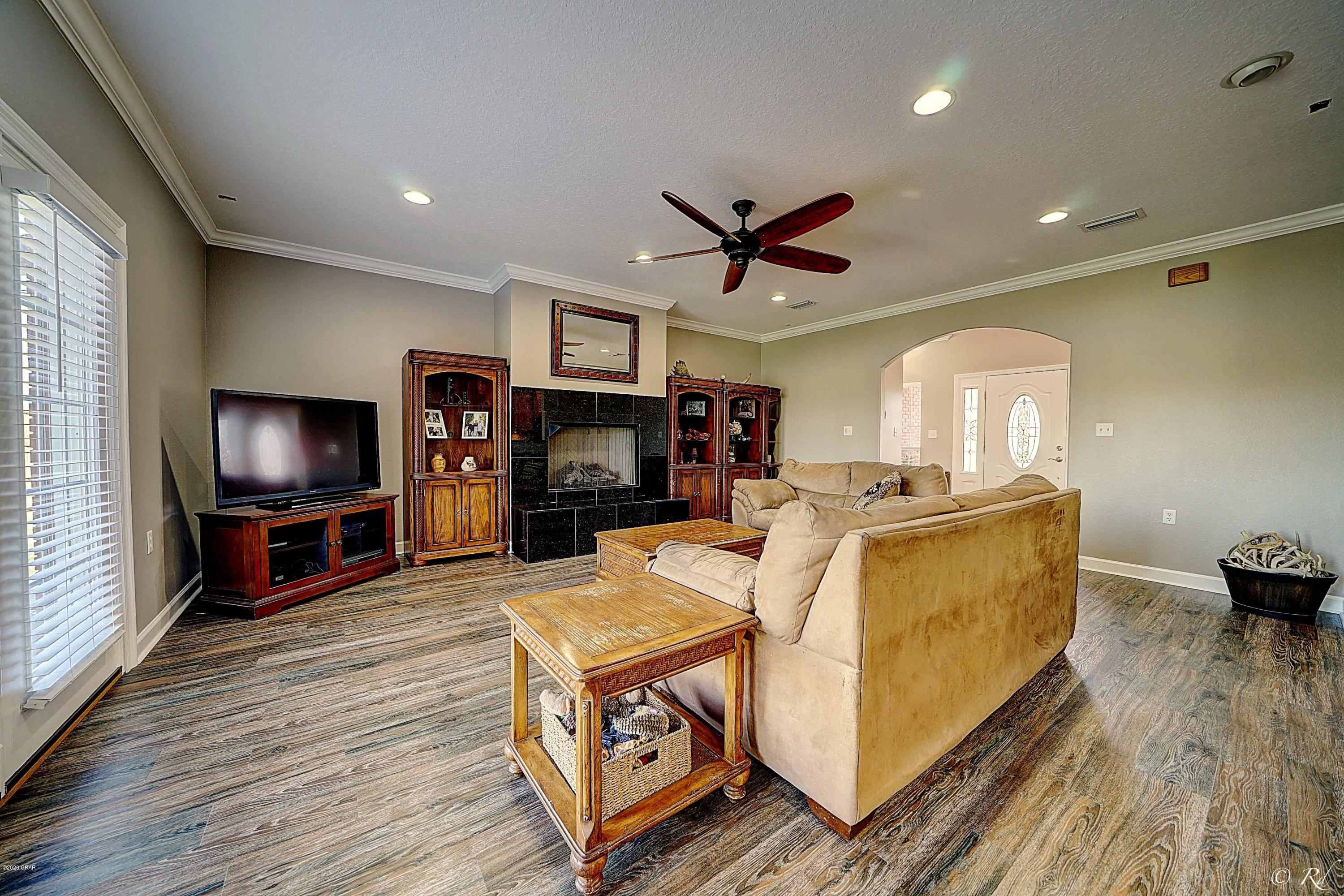 Kirkland Manor - Residential