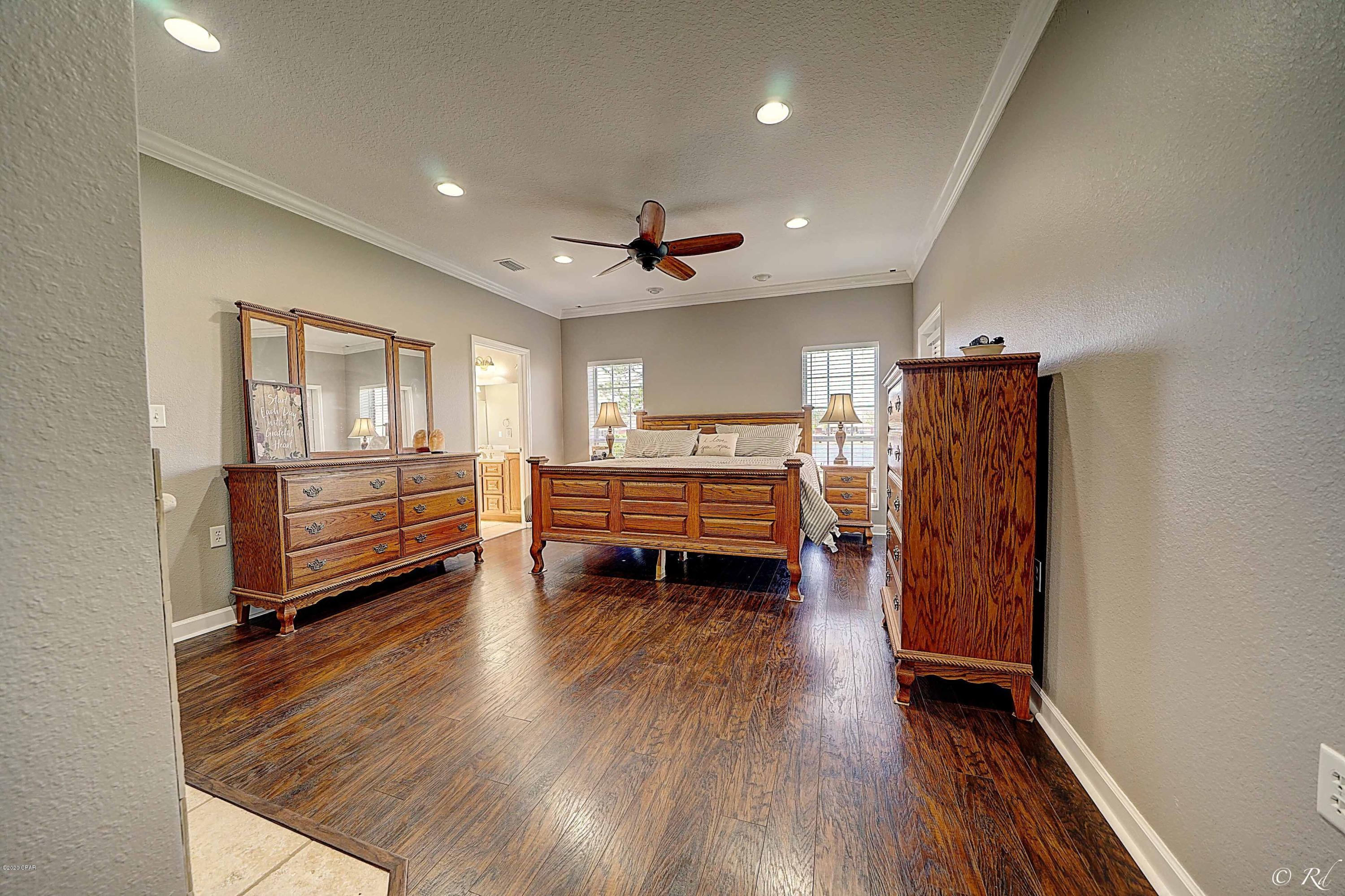 Kirkland Manor - Residential