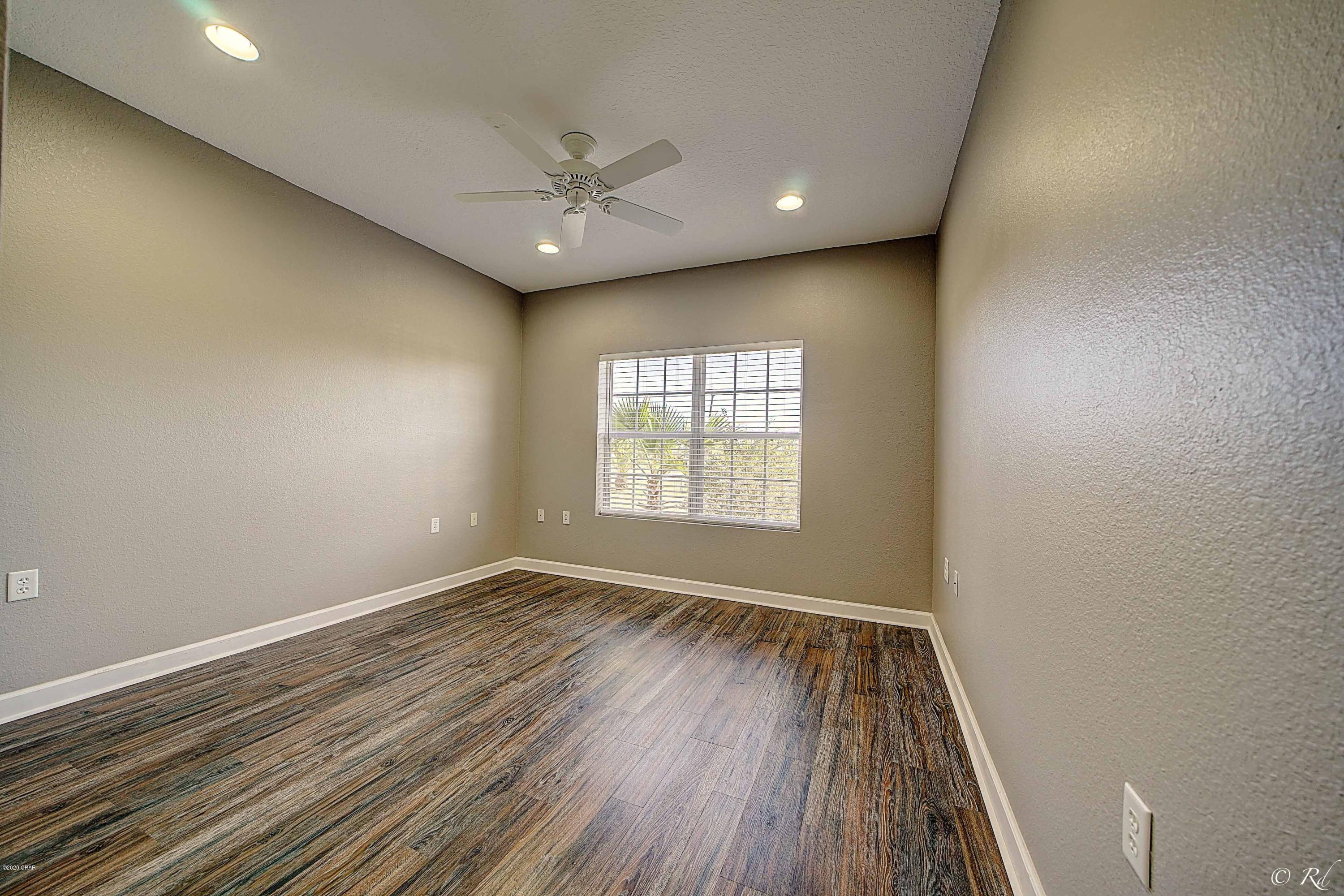 Kirkland Manor - Residential