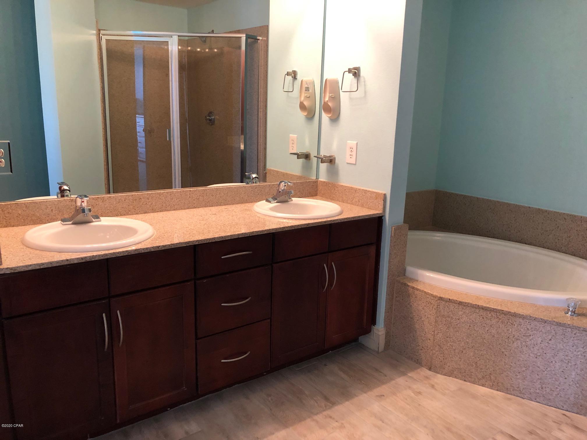 Laketown Wharf - Residential