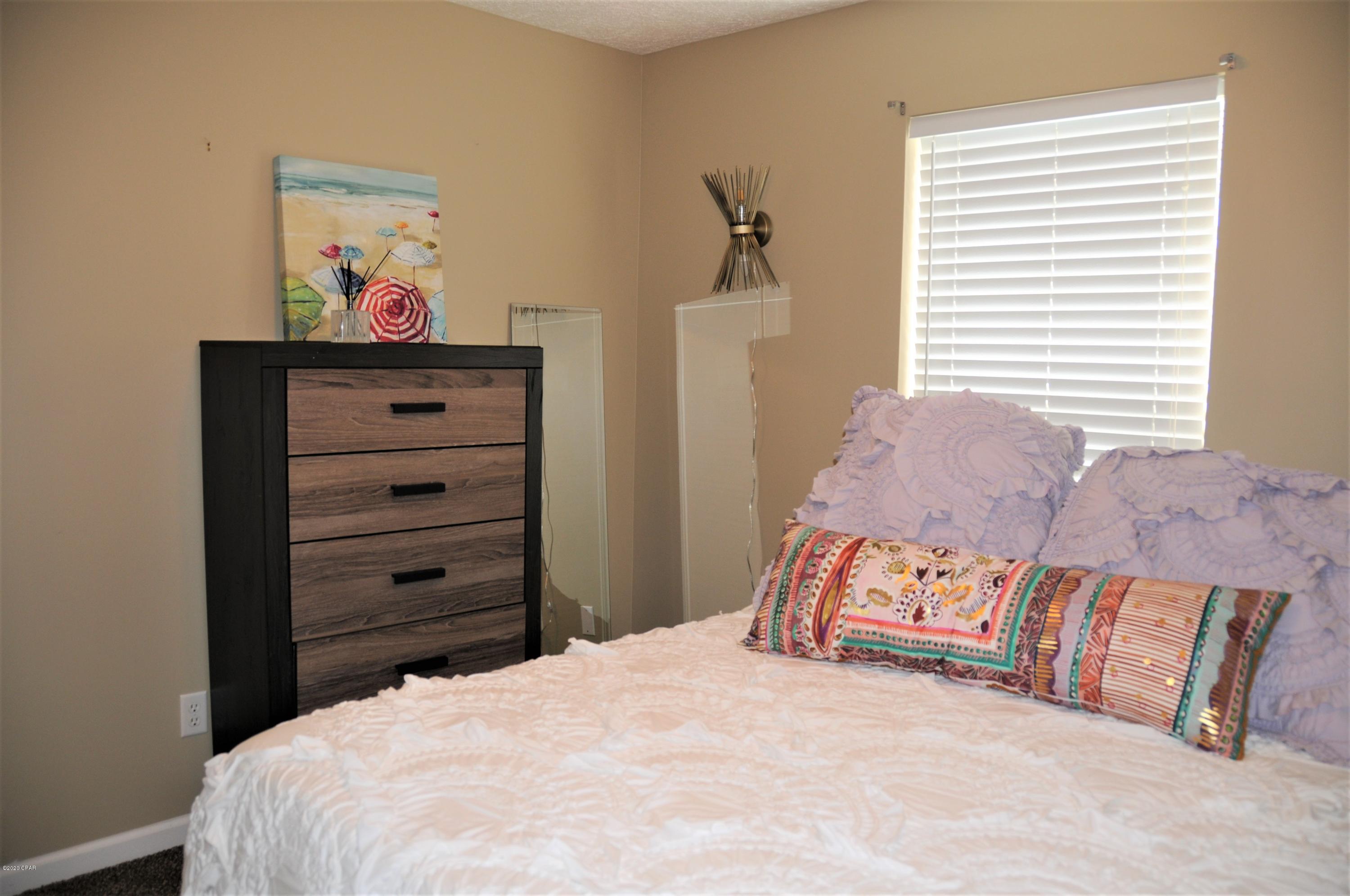 North Lagoon Oaks 7th - Residential