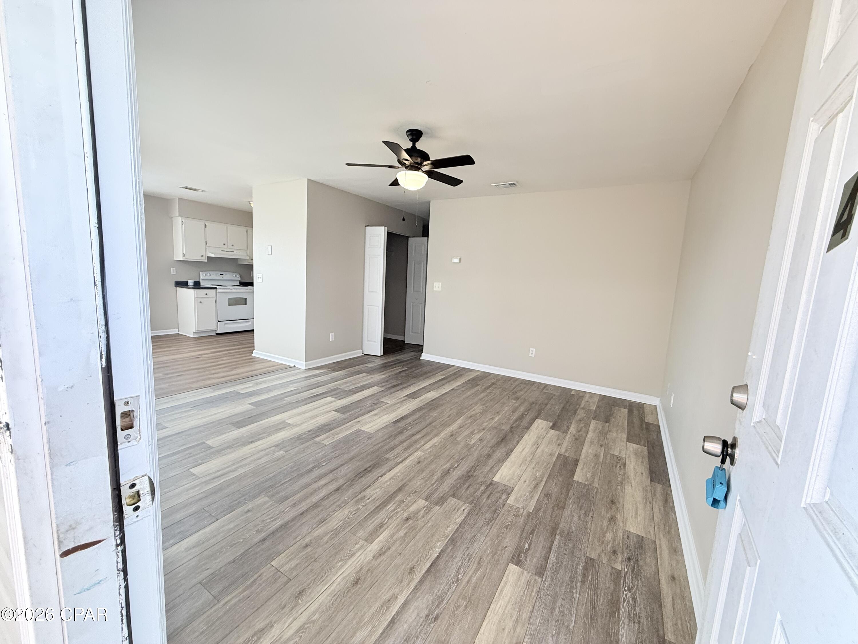 [No Recorded Subdiv] - Residential Lease