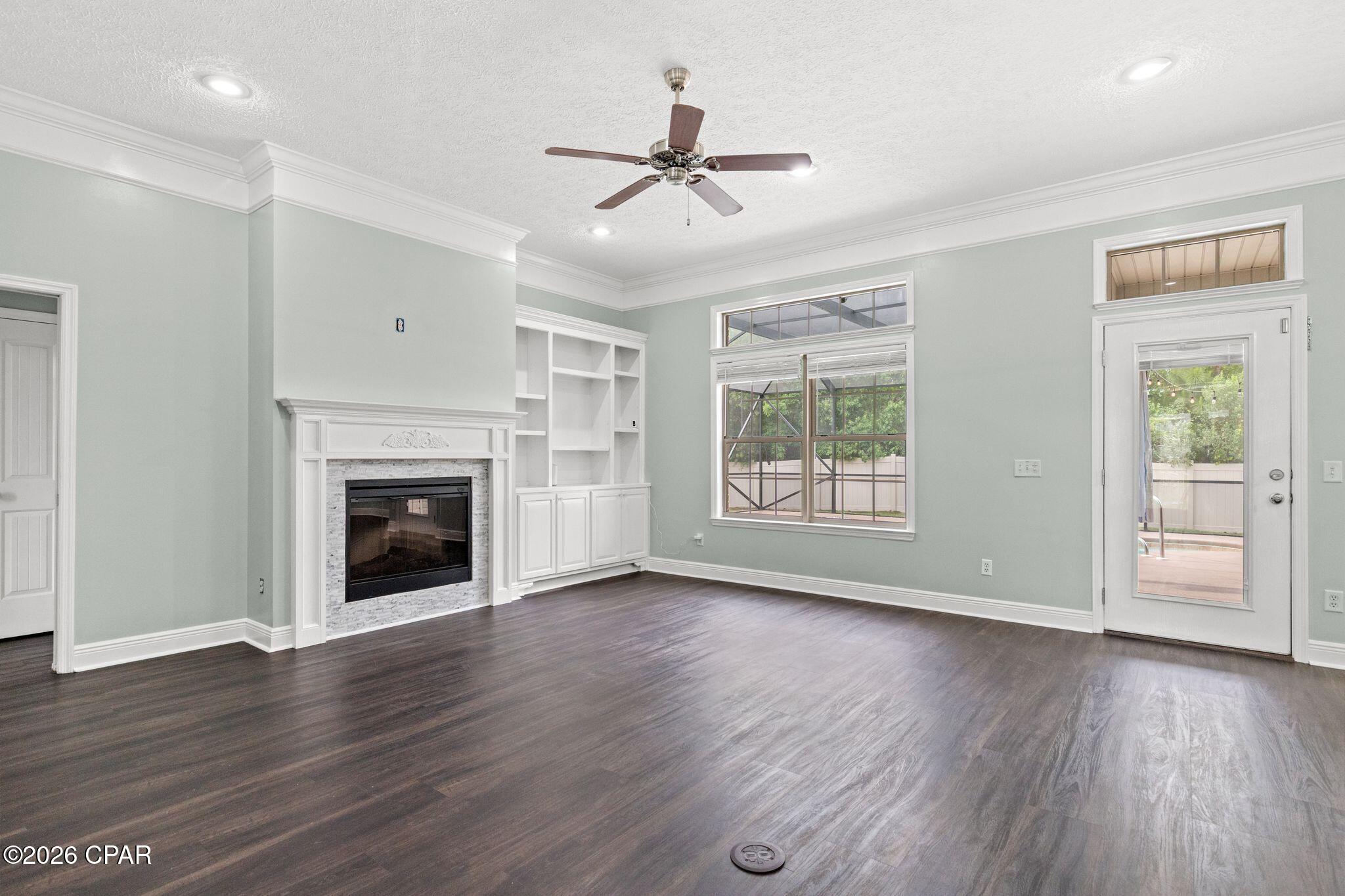 Hawks Landing - Residential
